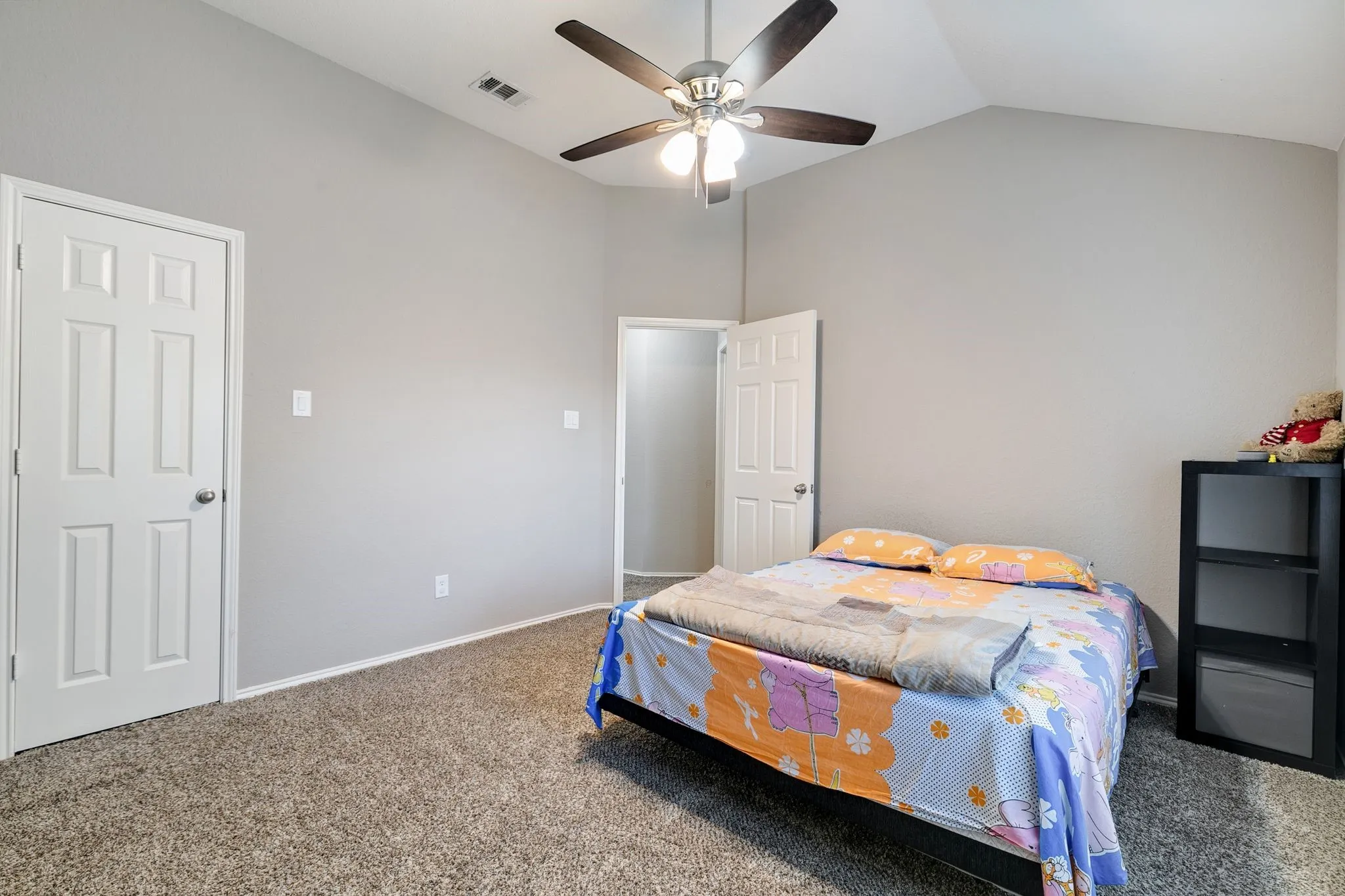 Single Family Residence For Rent in Denton County , 12415 Grayhawk Boulevard, Frisco, Texas 75033, 4 Bedroom, 4 Bathroom, 3 Garage spaces, 4,349 Sqft, built in 2006, mls#21394550, Real Estate Agent in Frisco, Homes For Rent in Denton county, Homes For Rent in Frisco, Realtor in Frisco Texas, Real Estate Brokerage Independent Realty Texas, Luminita Cordes Realtor
