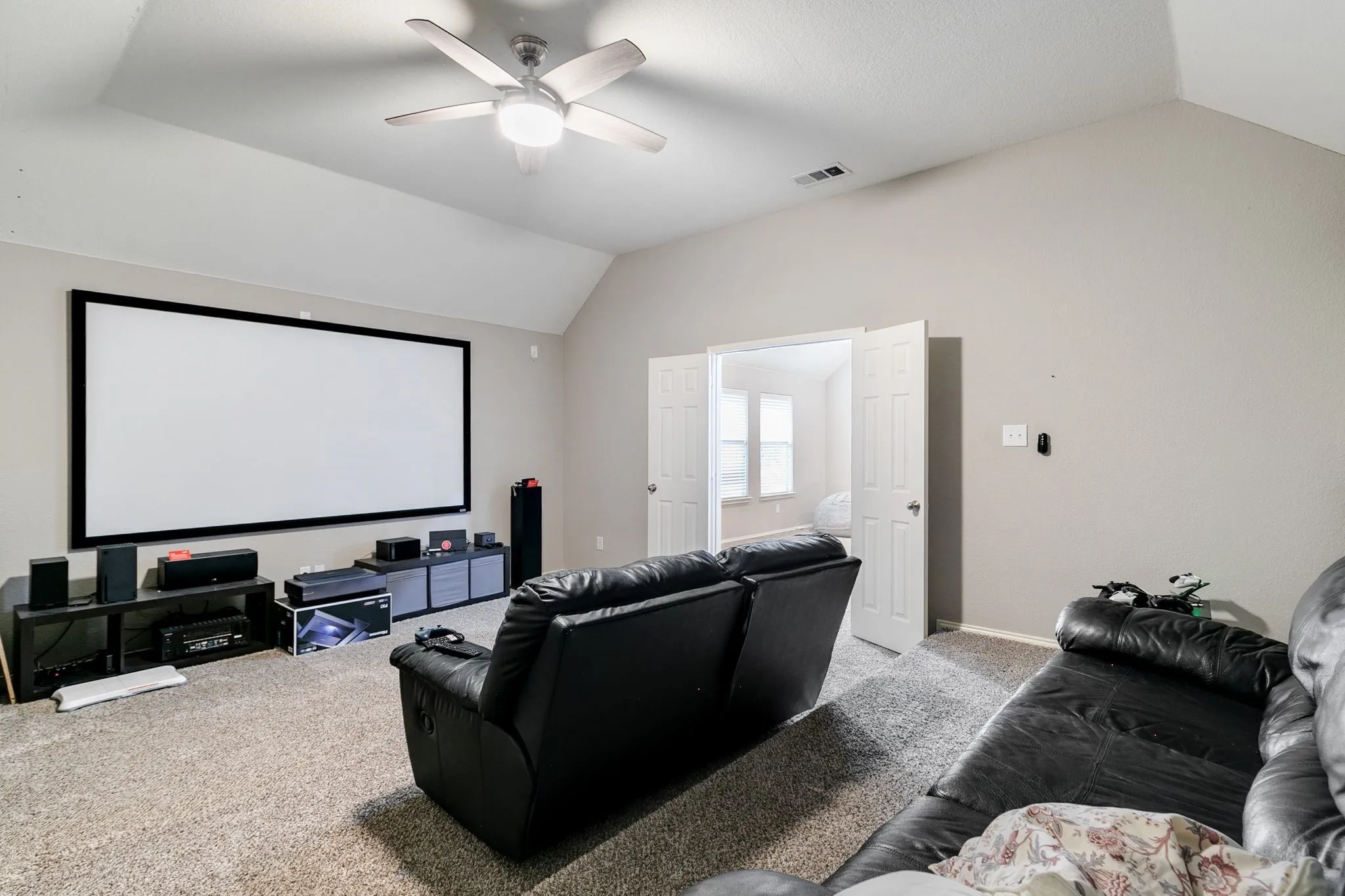 Single Family Residence For Rent in Denton County , 12415 Grayhawk Boulevard, Frisco, Texas 75033, 4 Bedroom, 4 Bathroom, 3 Garage spaces, 4,349 Sqft, built in 2006, mls#21394550, Real Estate Agent in Frisco, Homes For Rent in Denton county, Homes For Rent in Frisco, Realtor in Frisco Texas, Real Estate Brokerage Independent Realty Texas, Luminita Cordes Realtor