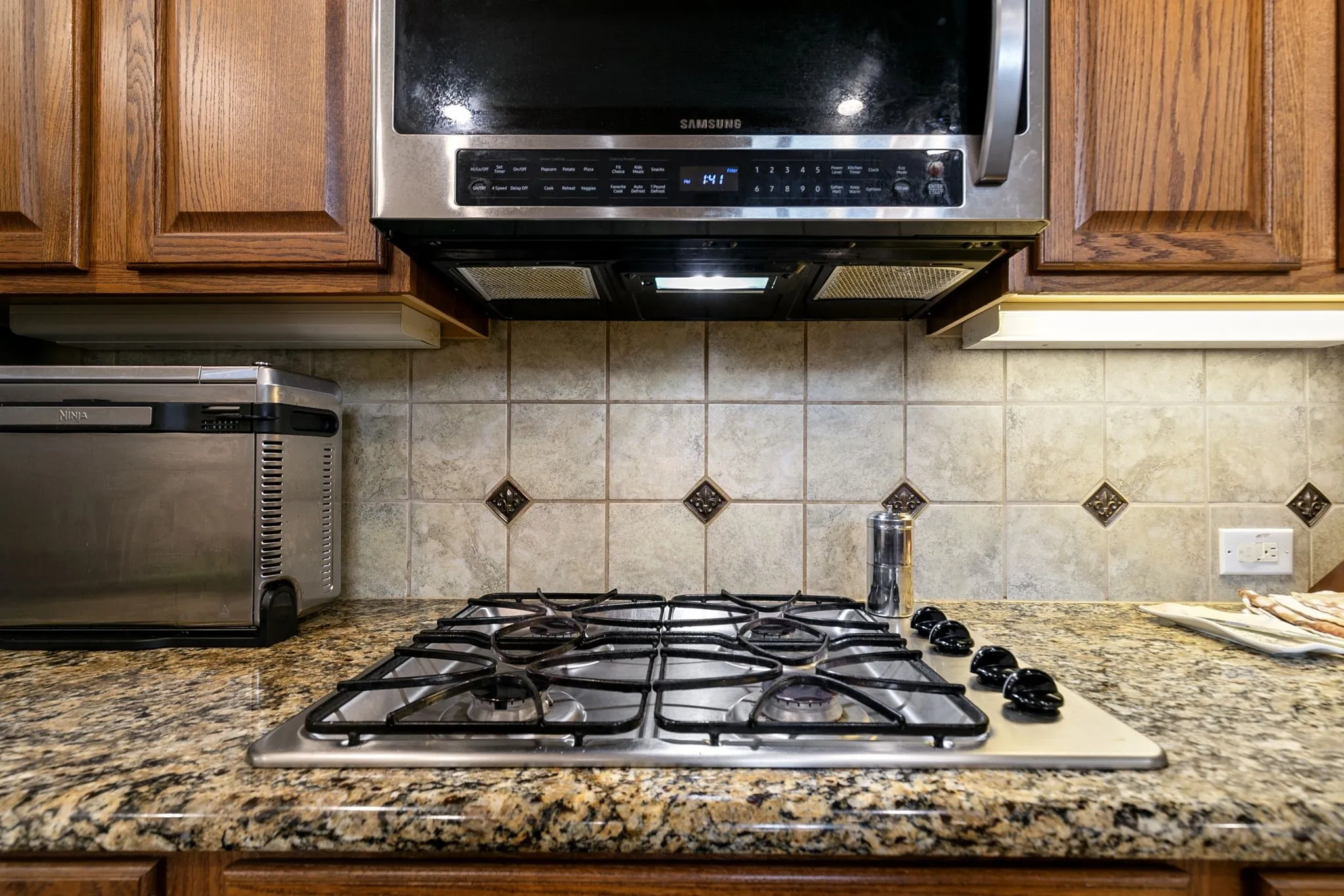 Single Family Residence For Rent in Denton County , 12415 Grayhawk Boulevard, Frisco, Texas 75033, 4 Bedroom, 4 Bathroom, 3 Garage spaces, 4,349 Sqft, built in 2006, mls#21394550, Real Estate Agent in Frisco, Homes For Rent in Denton county, Homes For Rent in Frisco, Realtor in Frisco Texas, Real Estate Brokerage Independent Realty Texas, Luminita Cordes Realtor