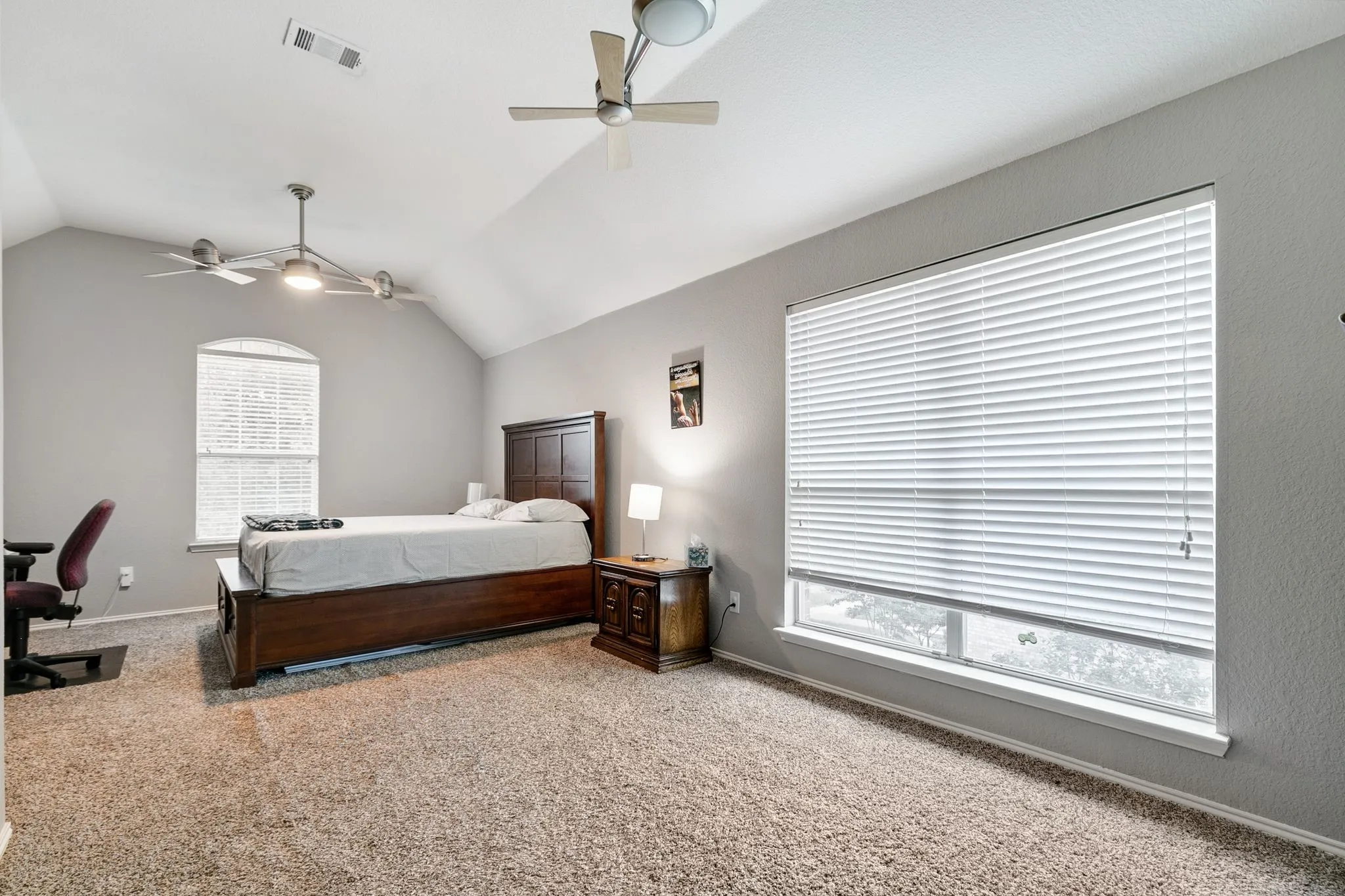 Single Family Residence For Rent in Denton County , 12415 Grayhawk Boulevard, Frisco, Texas 75033, 4 Bedroom, 4 Bathroom, 3 Garage spaces, 4,349 Sqft, built in 2006, mls#21394550, Real Estate Agent in Frisco, Homes For Rent in Denton county, Homes For Rent in Frisco, Realtor in Frisco Texas, Real Estate Brokerage Independent Realty Texas, Luminita Cordes Realtor
