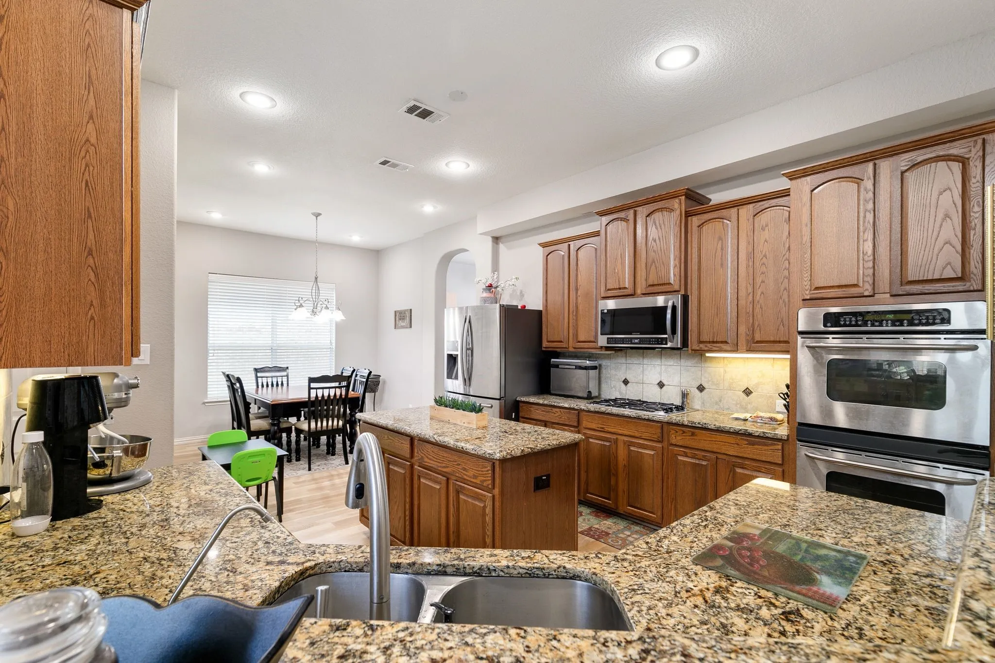 Single Family Residence For Rent in Denton County , 12415 Grayhawk Boulevard, Frisco, Texas 75033, 4 Bedroom, 4 Bathroom, 3 Garage spaces, 4,349 Sqft, built in 2006, mls#21394550, Real Estate Agent in Frisco, Homes For Rent in Denton county, Homes For Rent in Frisco, Realtor in Frisco Texas, Real Estate Brokerage Independent Realty Texas, Luminita Cordes Realtor