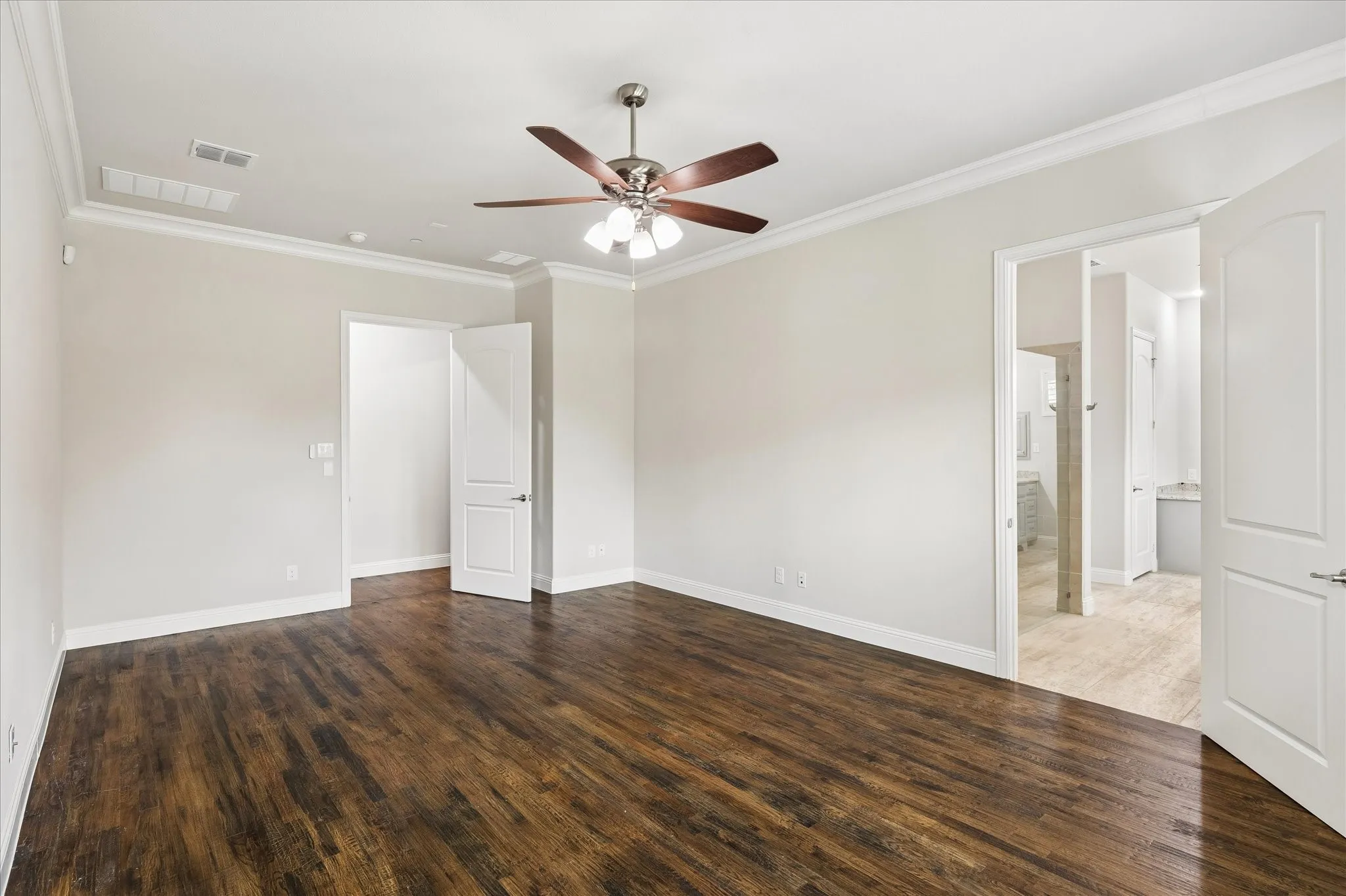 Single Family Residence For Sale in Tarrant County , 2845 Torino Trail, Keller, Texas 76248, 3 Bedroom, 3 Bathroom, 2 Garage spaces, 2,505 Sqft, built in 2015, mls#21411543, Real Estate Agent in Keller, Homes For Sale in Tarrant county, Homes For Sale in Keller, Realtor in Keller Texas, Real Estate Brokerage Independent Realty Texas, Luminita Cordes Realtor
