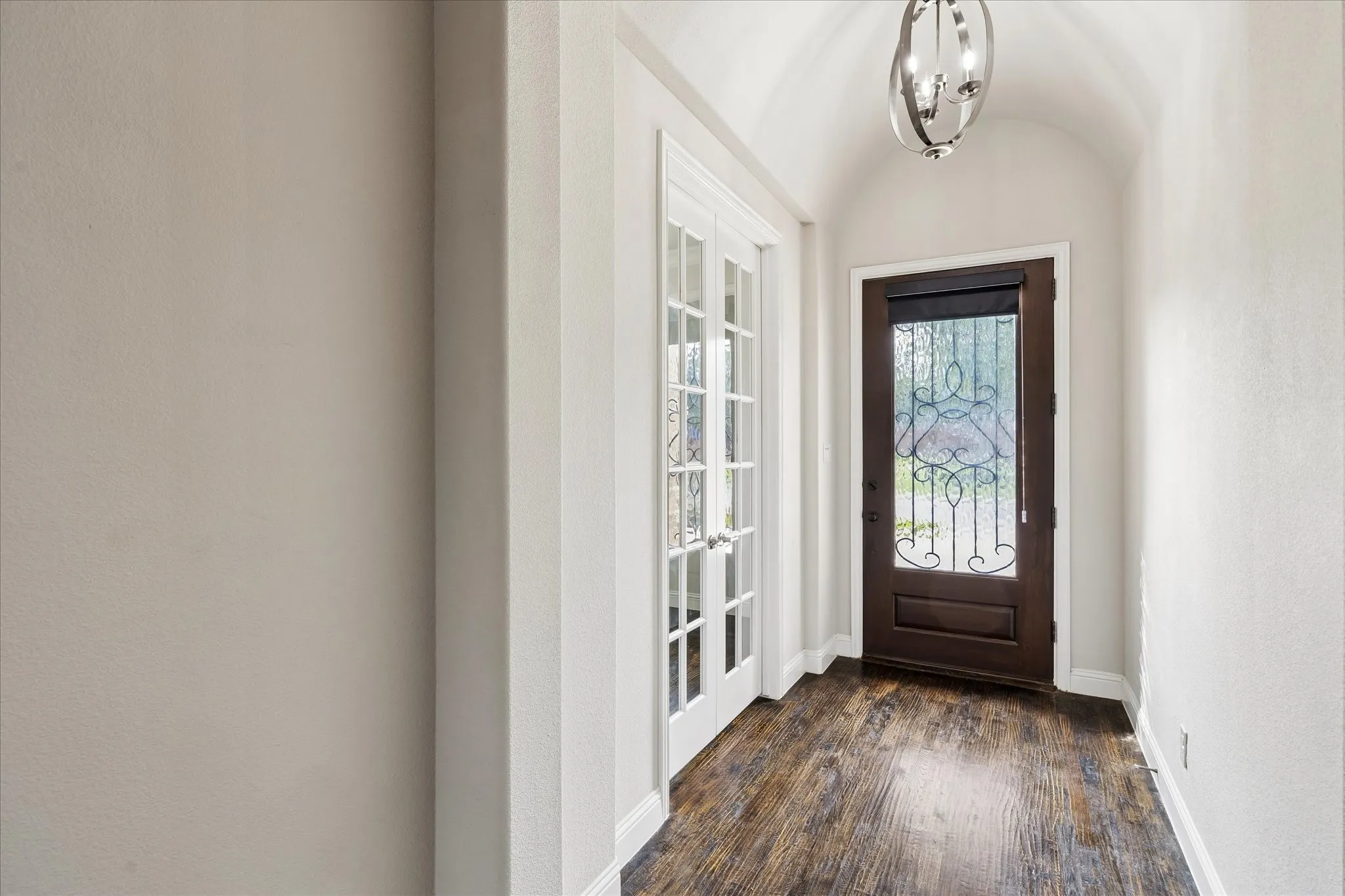 Single Family Residence For Sale in Tarrant County , 2845 Torino Trail, Keller, Texas 76248, 3 Bedroom, 3 Bathroom, 2 Garage spaces, 2,505 Sqft, built in 2015, mls#21411543, Real Estate Agent in Keller, Homes For Sale in Tarrant county, Homes For Sale in Keller, Realtor in Keller Texas, Real Estate Brokerage Independent Realty Texas, Luminita Cordes Realtor