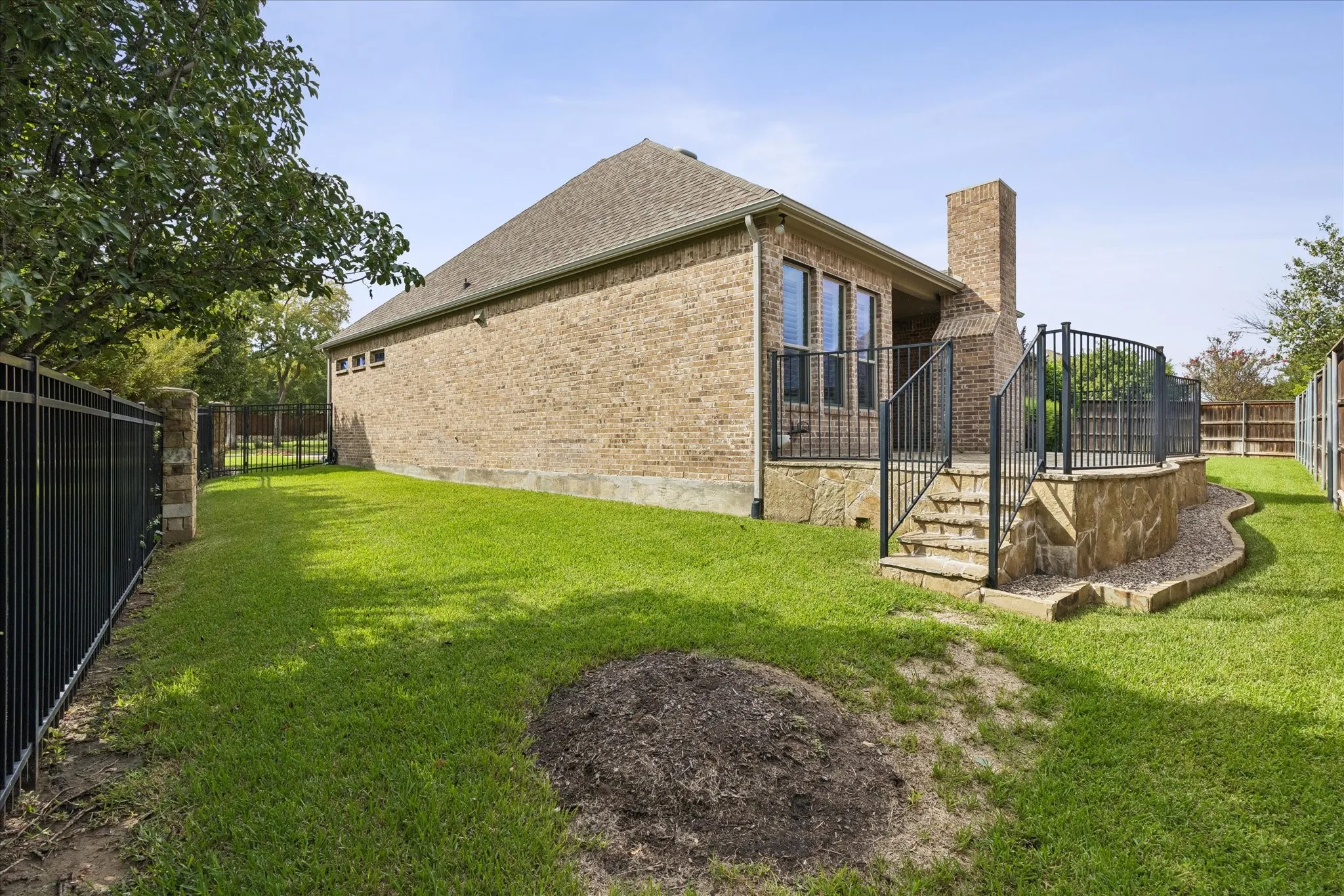 Single Family Residence For Sale in Tarrant County , 2845 Torino Trail, Keller, Texas 76248, 3 Bedroom, 3 Bathroom, 2 Garage spaces, 2,505 Sqft, built in 2015, mls#21411543, Real Estate Agent in Keller, Homes For Sale in Tarrant county, Homes For Sale in Keller, Realtor in Keller Texas, Real Estate Brokerage Independent Realty Texas, Luminita Cordes Realtor