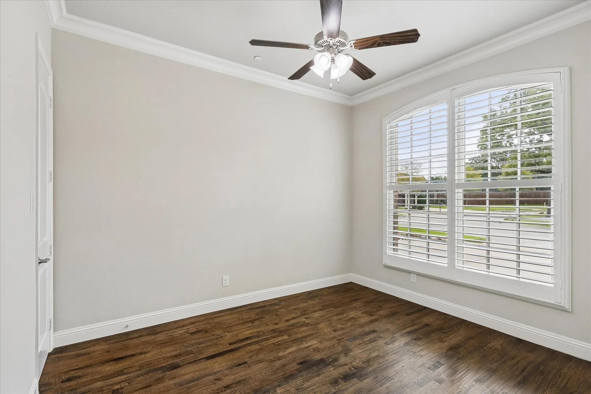 Single Family Residence For Sale in Tarrant County , 2845 Torino Trail, Keller, Texas 76248, 3 Bedroom, 3 Bathroom, 2 Garage spaces, 2,505 Sqft, built in 2015, mls#21411543, Real Estate Agent in Keller, Homes For Sale in Tarrant county, Homes For Sale in Keller, Realtor in Keller Texas, Real Estate Brokerage Independent Realty Texas, Luminita Cordes Realtor