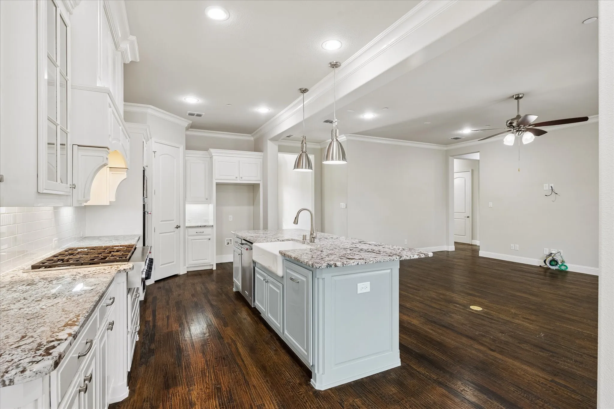 Single Family Residence For Sale in Tarrant County , 2845 Torino Trail, Keller, Texas 76248, 3 Bedroom, 3 Bathroom, 2 Garage spaces, 2,505 Sqft, built in 2015, mls#21411543, Real Estate Agent in Keller, Homes For Sale in Tarrant county, Homes For Sale in Keller, Realtor in Keller Texas, Real Estate Brokerage Independent Realty Texas, Luminita Cordes Realtor