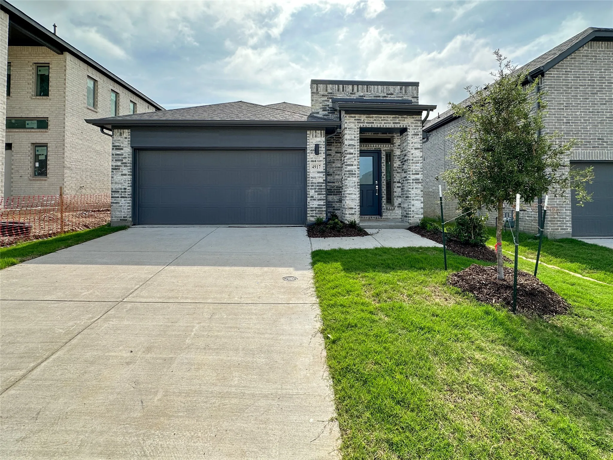 Single Family Residence For Rent