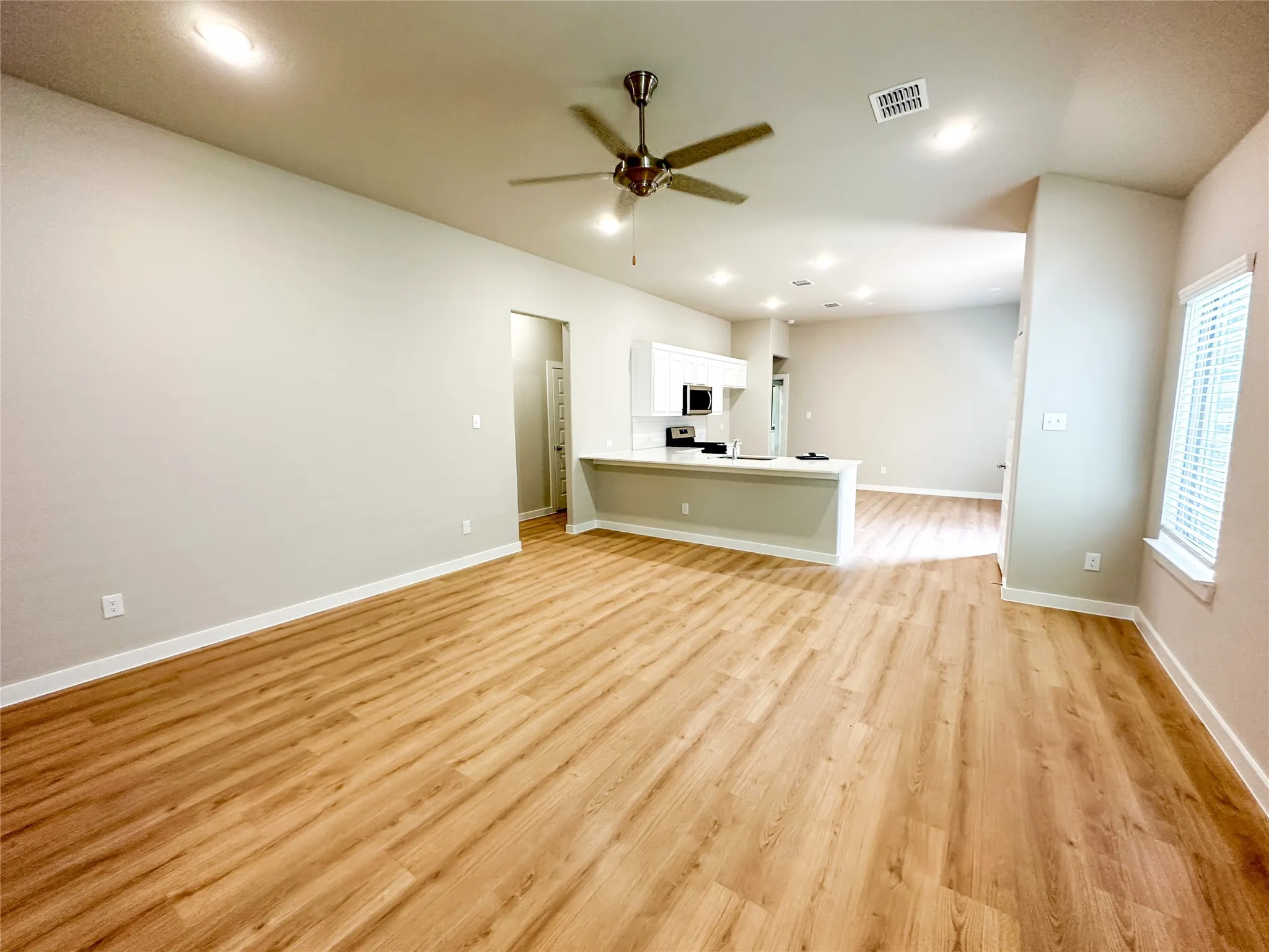Single Family Residence For Rent in Collin County , 4917 Westhill Drive, Mc Kinney, Texas 75071, 3 Bedroom, 2 Bathroom, 2 Garage spaces, 1,599 Sqft, built in 2023, mls#21402839, Real Estate Agent in Mc Kinney, Homes For Rent in Collin county, Homes For Rent in Mc Kinney, Realtor in Mc Kinney Texas, Real Estate Brokerage Independent Realty Texas, Luminita Cordes Realtor
