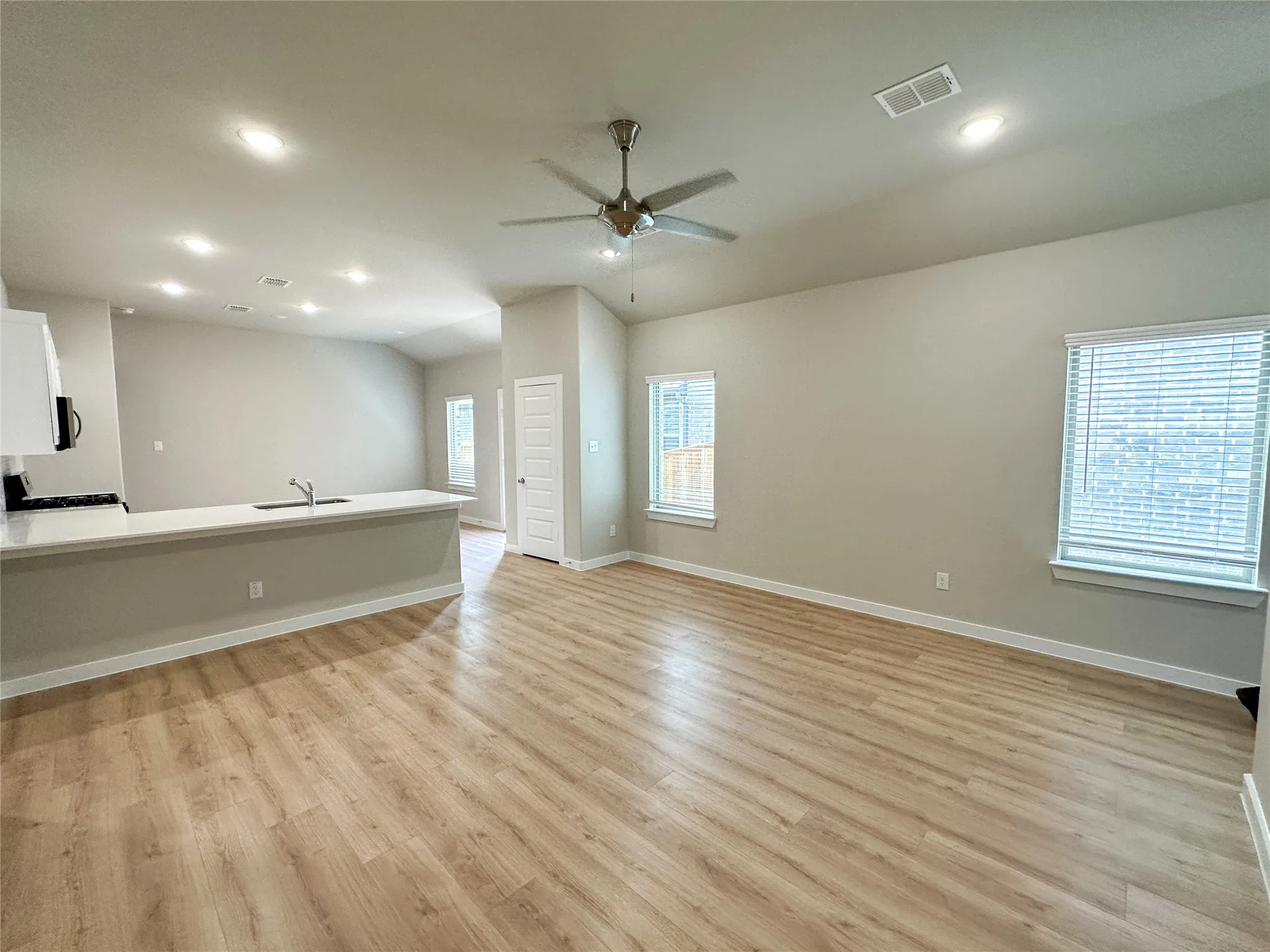 Single Family Residence For Rent in Collin County , 4917 Westhill Drive, Mc Kinney, Texas 75071, 3 Bedroom, 2 Bathroom, 2 Garage spaces, 1,599 Sqft, built in 2023, mls#21402839, Real Estate Agent in Mc Kinney, Homes For Rent in Collin county, Homes For Rent in Mc Kinney, Realtor in Mc Kinney Texas, Real Estate Brokerage Independent Realty Texas, Luminita Cordes Realtor