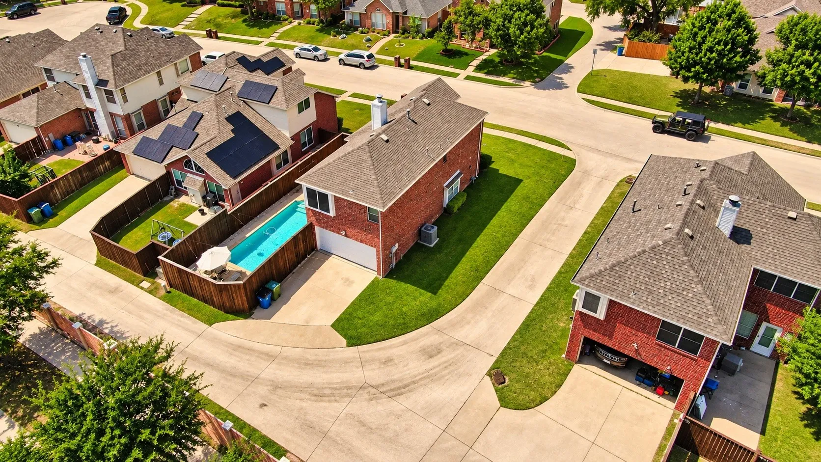 Single Family Residence For Sale in Denton County , 1402 Stone Canyon Way, Lewisville, Texas 75067, 3 Bedroom, 3 Bathroom, 2 Garage spaces, 1,783 Sqft, built in 2000, mls#21411408, Real Estate Agent in Lewisville, Homes For Sale in Denton county, Homes For Sale in Lewisville, Realtor in Lewisville Texas, Real Estate Brokerage Independent Realty Texas, Luminita Cordes Realtor