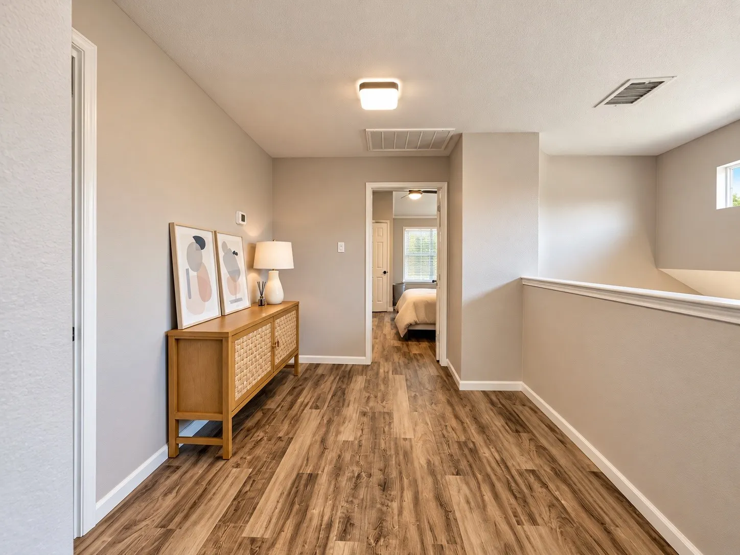 Single Family Residence For Sale in Denton County , 1402 Stone Canyon Way, Lewisville, Texas 75067, 3 Bedroom, 3 Bathroom, 2 Garage spaces, 1,783 Sqft, built in 2000, mls#21411408, Real Estate Agent in Lewisville, Homes For Sale in Denton county, Homes For Sale in Lewisville, Realtor in Lewisville Texas, Real Estate Brokerage Independent Realty Texas, Luminita Cordes Realtor
