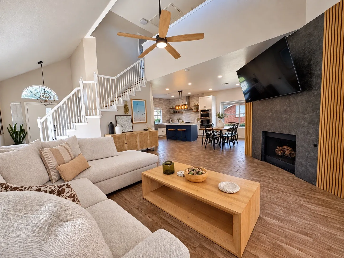 Single Family Residence For Sale in Denton County , 1402 Stone Canyon Way, Lewisville, Texas 75067, 3 Bedroom, 3 Bathroom, 2 Garage spaces, 1,783 Sqft, built in 2000, mls#21411408, Real Estate Agent in Lewisville, Homes For Sale in Denton county, Homes For Sale in Lewisville, Realtor in Lewisville Texas, Real Estate Brokerage Independent Realty Texas, Luminita Cordes Realtor