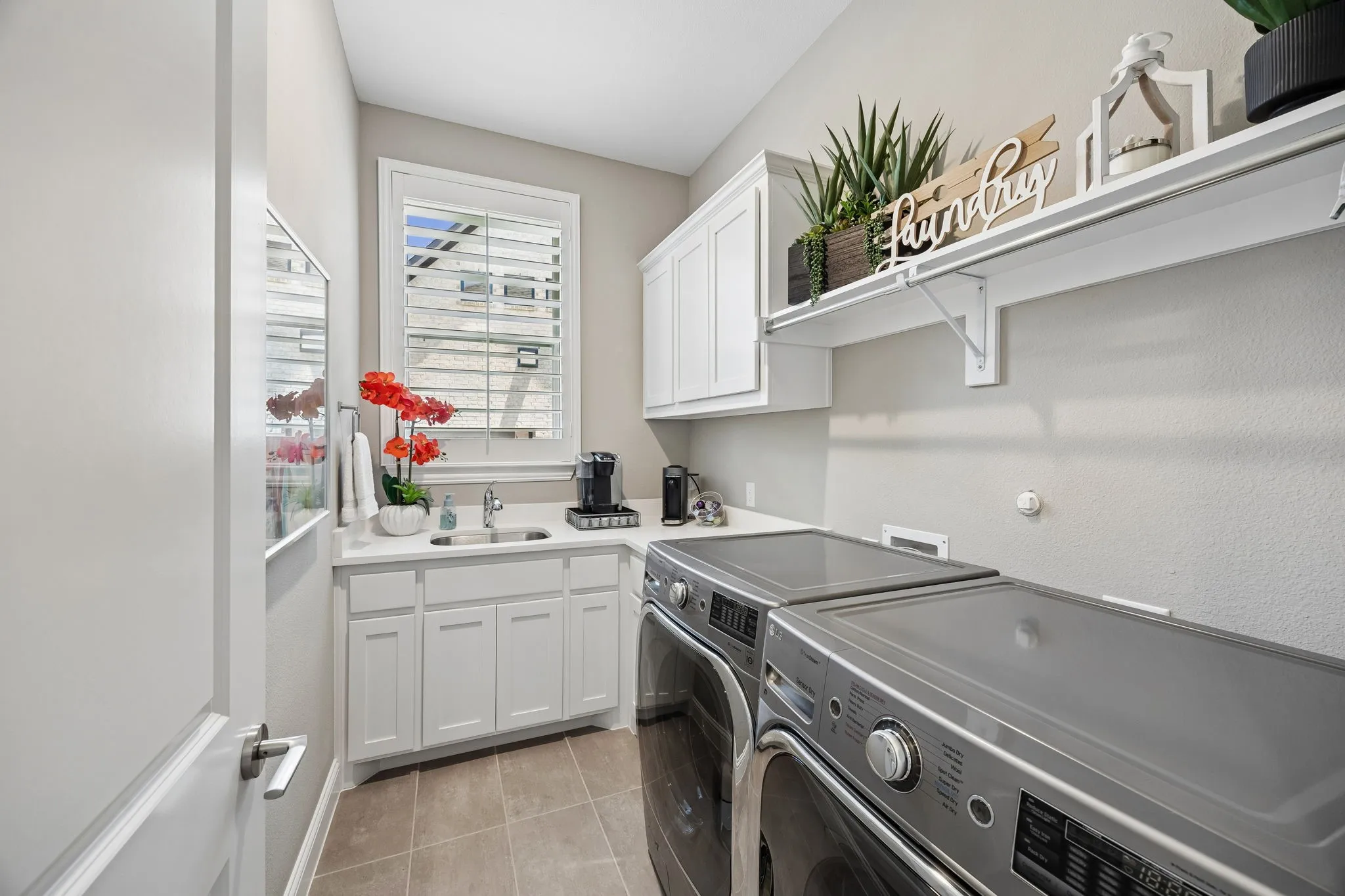 Single Family Residence For Sale in Collin County , 641 Country Brook Lane, Prosper, Texas 75078, 5 Bedroom, 6 Bathroom, 3 Garage spaces, 4,665 Sqft, built in 2017, mls#21412409, Real Estate Agent in Prosper, Homes For Sale in Collin county, Homes For Sale in Prosper, Realtor in Prosper Texas, Real Estate Brokerage Independent Realty Texas, Luminita Cordes Realtor