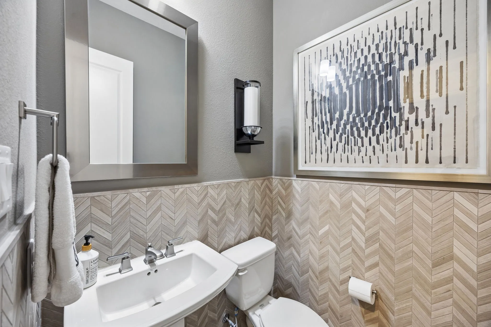 Single Family Residence For Sale in Collin County , 641 Country Brook Lane, Prosper, Texas 75078, 5 Bedroom, 6 Bathroom, 3 Garage spaces, 4,665 Sqft, built in 2017, mls#21412409, Real Estate Agent in Prosper, Homes For Sale in Collin county, Homes For Sale in Prosper, Realtor in Prosper Texas, Real Estate Brokerage Independent Realty Texas, Luminita Cordes Realtor
