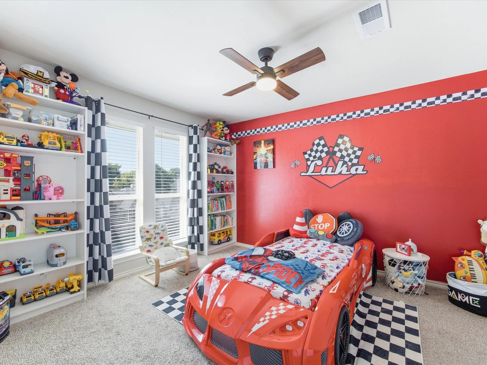 Single Family Residence For Sale in Rockwall County , 1601 N Hills Drive, Rockwall, Texas 75087, 4 Bedroom, 3 Bathroom, 2 Garage spaces, 2,579 Sqft, built in 1988, mls#21412467, Real Estate Agent in Rockwall, Homes For Sale in Rockwall county, Homes For Sale in Rockwall, Realtor in Rockwall Texas, Real Estate Brokerage Independent Realty Texas, Luminita Cordes Realtor