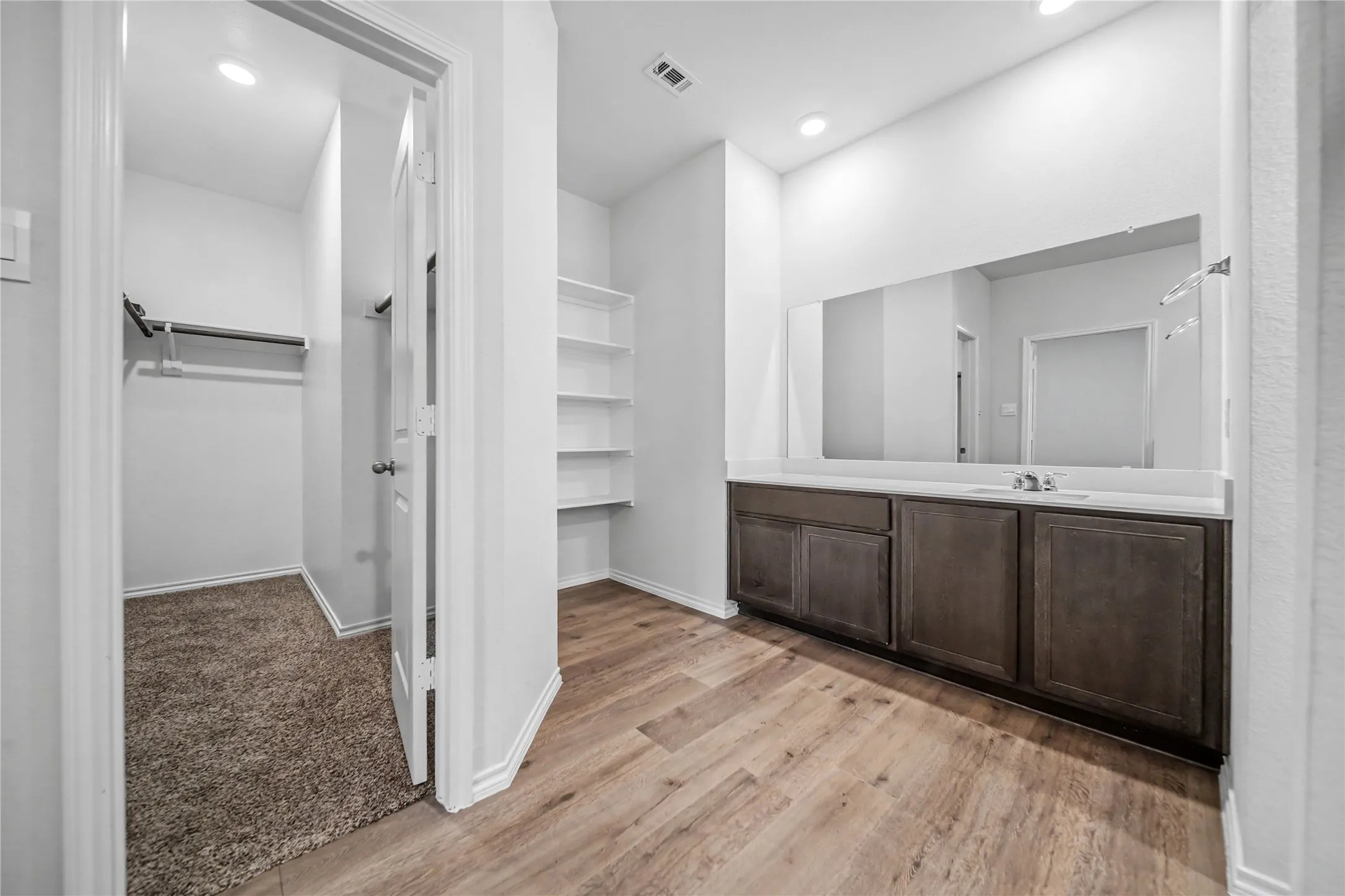 Single Family Residence For Sale in Kaufman County , 1526 Dilley Lane, Forney, Texas 75126, 3 Bedroom, 2 Bathroom, 2 Garage spaces, 1,488 Sqft, built in 2023, mls#21411107, Real Estate Agent in Forney, Homes For Sale in Kaufman county, Homes For Sale in Forney, Realtor in Forney Texas, Real Estate Brokerage Independent Realty Texas, Luminita Cordes Realtor