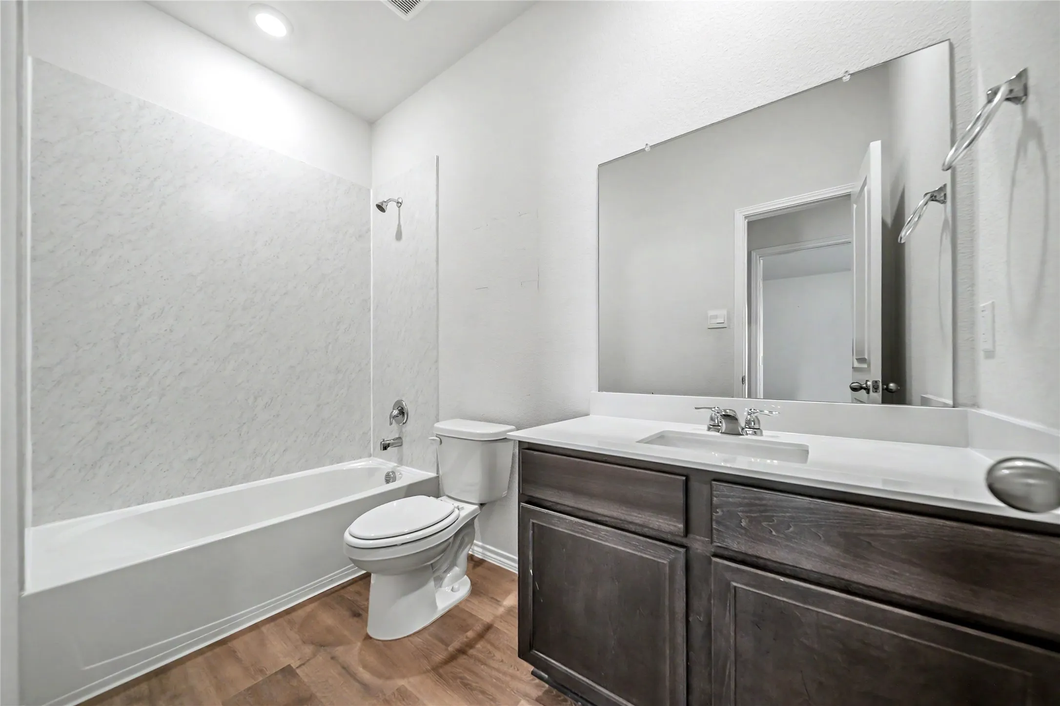 Single Family Residence For Sale in Kaufman County , 1526 Dilley Lane, Forney, Texas 75126, 3 Bedroom, 2 Bathroom, 2 Garage spaces, 1,488 Sqft, built in 2023, mls#21411107, Real Estate Agent in Forney, Homes For Sale in Kaufman county, Homes For Sale in Forney, Realtor in Forney Texas, Real Estate Brokerage Independent Realty Texas, Luminita Cordes Realtor