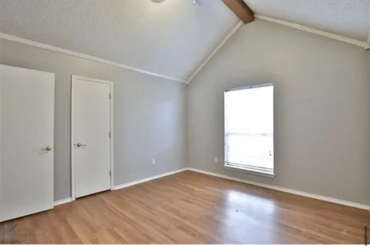 Townhouse For Rent in Taylor County , 1029 Lytle Creek Drive, Abilene, Texas 79602, 3 Bedroom, 2 Bathroom, Garage spaces, 1,408 Sqft, built in 1984, mls#21412513, Real Estate Agent in Abilene, Homes For Rent in Taylor county, Homes For Rent in Abilene, Realtor in Abilene Texas, Real Estate Brokerage Independent Realty Texas, Luminita Cordes Realtor