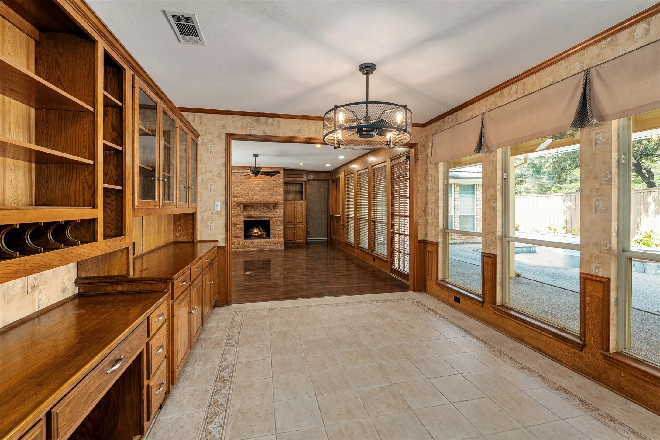 Single Family Residence For Sale in Collin County , 3301 Terry Drive, Plano, Texas 75023, 5 Bedroom, 5 Bathroom, 3 Garage spaces, 4,099 Sqft, built in 1987, mls#21410908, Real Estate Agent in Plano, Homes For Sale in Collin county, Homes For Sale in Plano, Realtor in Plano Texas, Real Estate Brokerage Independent Realty Texas, Luminita Cordes Realtor