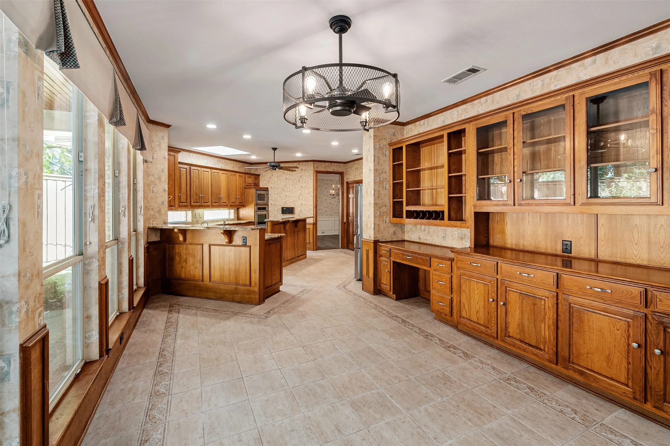 Single Family Residence For Sale in Collin County , 3301 Terry Drive, Plano, Texas 75023, 5 Bedroom, 5 Bathroom, 3 Garage spaces, 4,099 Sqft, built in 1987, mls#21410908, Real Estate Agent in Plano, Homes For Sale in Collin county, Homes For Sale in Plano, Realtor in Plano Texas, Real Estate Brokerage Independent Realty Texas, Luminita Cordes Realtor