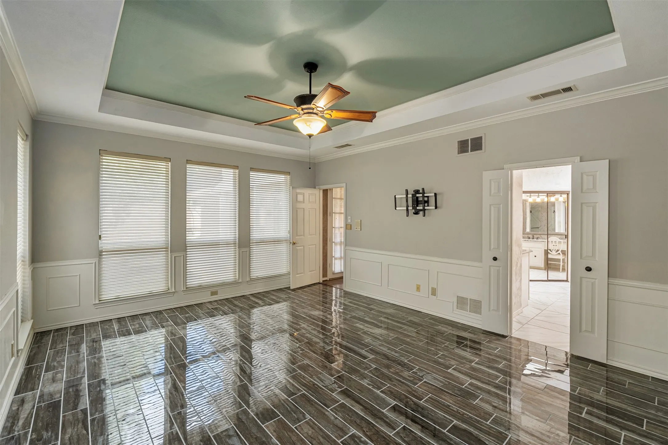 Single Family Residence For Sale in Collin County , 3301 Terry Drive, Plano, Texas 75023, 5 Bedroom, 5 Bathroom, 3 Garage spaces, 4,099 Sqft, built in 1987, mls#21410908, Real Estate Agent in Plano, Homes For Sale in Collin county, Homes For Sale in Plano, Realtor in Plano Texas, Real Estate Brokerage Independent Realty Texas, Luminita Cordes Realtor