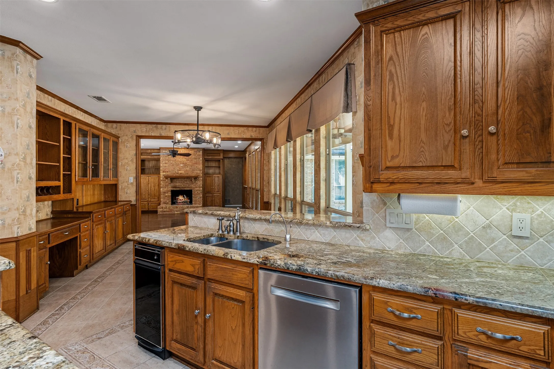 Single Family Residence For Sale in Collin County , 3301 Terry Drive, Plano, Texas 75023, 5 Bedroom, 5 Bathroom, 3 Garage spaces, 4,099 Sqft, built in 1987, mls#21410908, Real Estate Agent in Plano, Homes For Sale in Collin county, Homes For Sale in Plano, Realtor in Plano Texas, Real Estate Brokerage Independent Realty Texas, Luminita Cordes Realtor