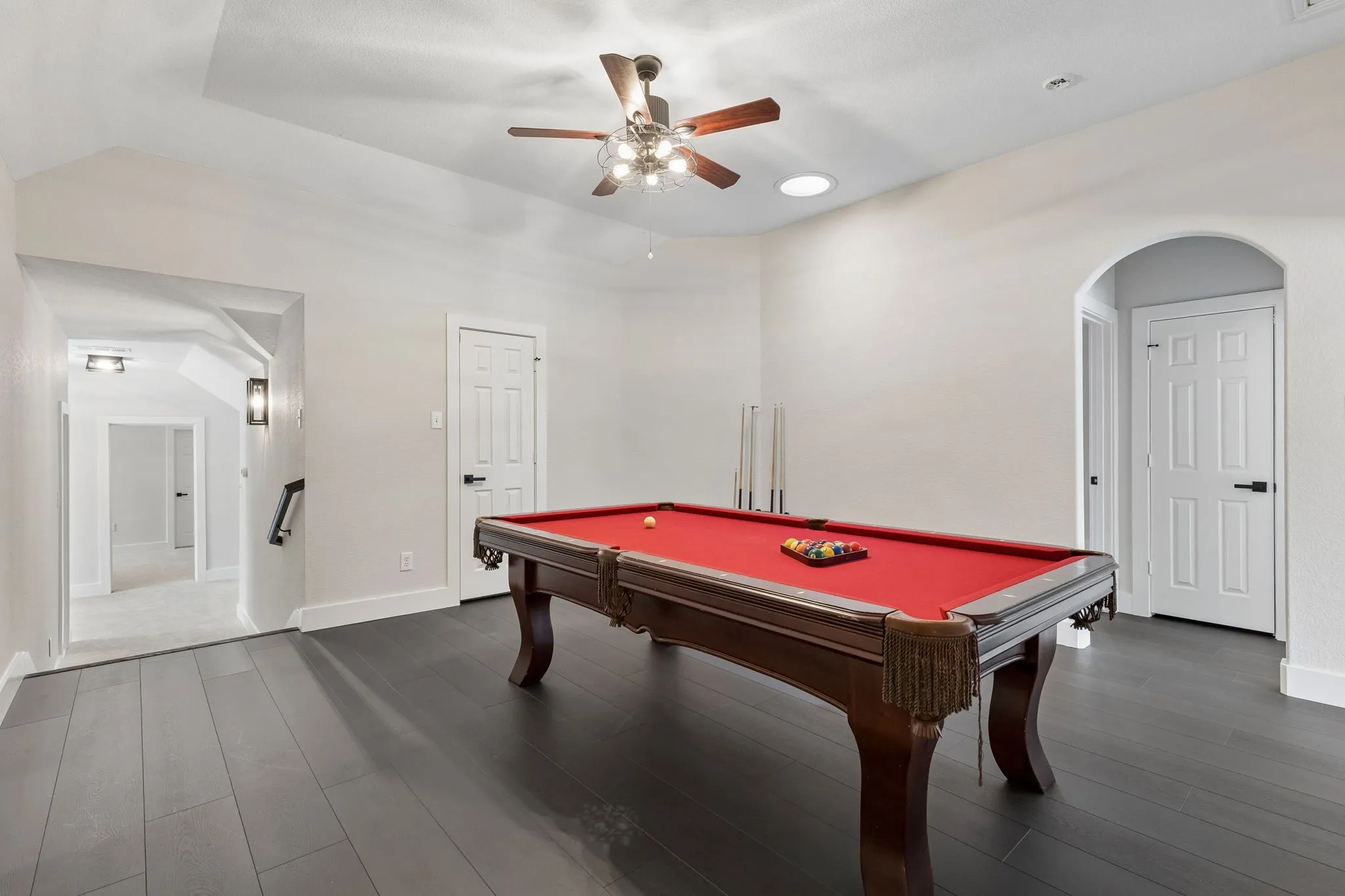 Single Family Residence For Sale in Parker County , 101 Deer Crossing Way, Azle, Texas 76020, 6 Bedroom, 4 Bathroom, 3 Garage spaces, 4,065 Sqft, built in 2006, mls#21412441, Real Estate Agent in Azle, Homes For Sale in Parker county, Homes For Sale in Azle, Realtor in Azle Texas, Real Estate Brokerage Independent Realty Texas, Luminita Cordes Realtor