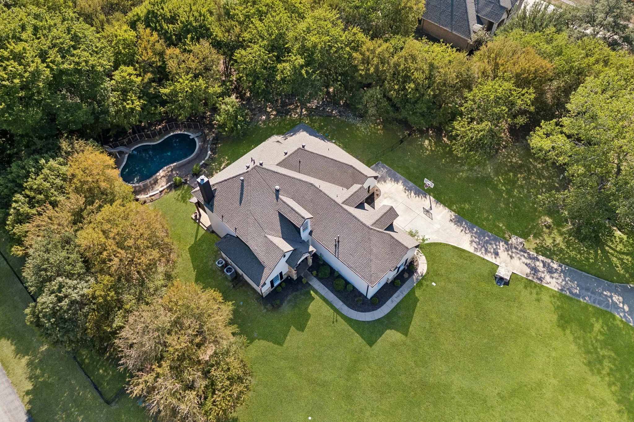 Single Family Residence For Sale in Parker County , 101 Deer Crossing Way, Azle, Texas 76020, 6 Bedroom, 4 Bathroom, 3 Garage spaces, 4,065 Sqft, built in 2006, mls#21412441, Real Estate Agent in Azle, Homes For Sale in Parker county, Homes For Sale in Azle, Realtor in Azle Texas, Real Estate Brokerage Independent Realty Texas, Luminita Cordes Realtor