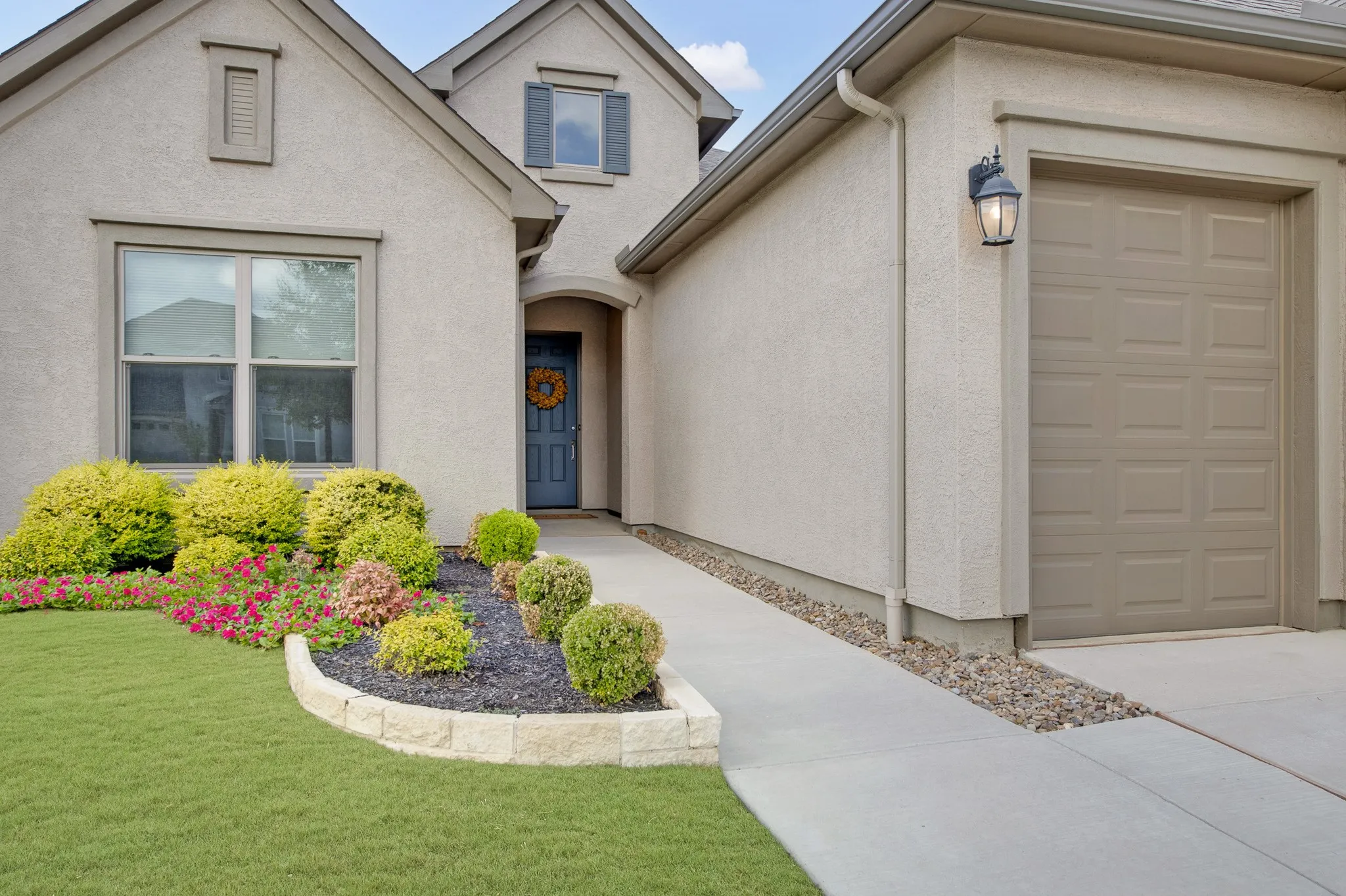Single Family Residence For Sale in Denton County , 9728 Silver Rock Way, Denton, Texas 76207, 2 Bedroom, 2 Bathroom, 3 Garage spaces, 1,631 Sqft, built in 2021, mls#21410177, Real Estate Agent in Denton, Homes For Sale in Denton county, Homes For Sale in Denton, Realtor in Denton Texas, Real Estate Brokerage Independent Realty Texas, Luminita Cordes Realtor