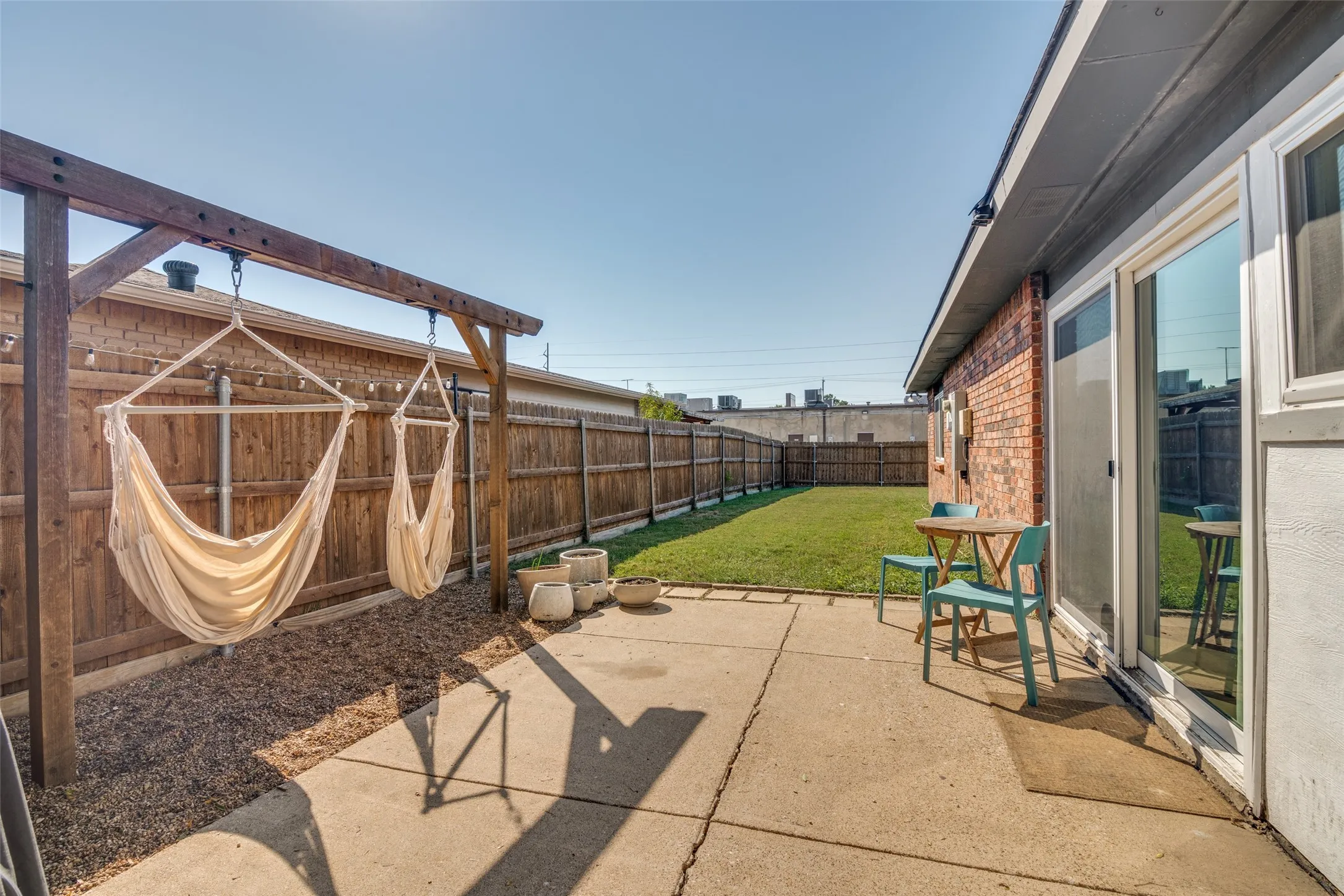 Single Family Residence For Sale in Dallas County , 3234 Embercrest Lane, Garland, Texas 75044, 3 Bedroom, 2 Bathroom, 2 Garage spaces, 1,591 Sqft, built in 1976, mls#21412452, Real Estate Agent in Garland, Homes For Sale in Dallas county, Homes For Sale in Garland, Realtor in Garland Texas, Real Estate Brokerage Independent Realty Texas, Luminita Cordes Realtor