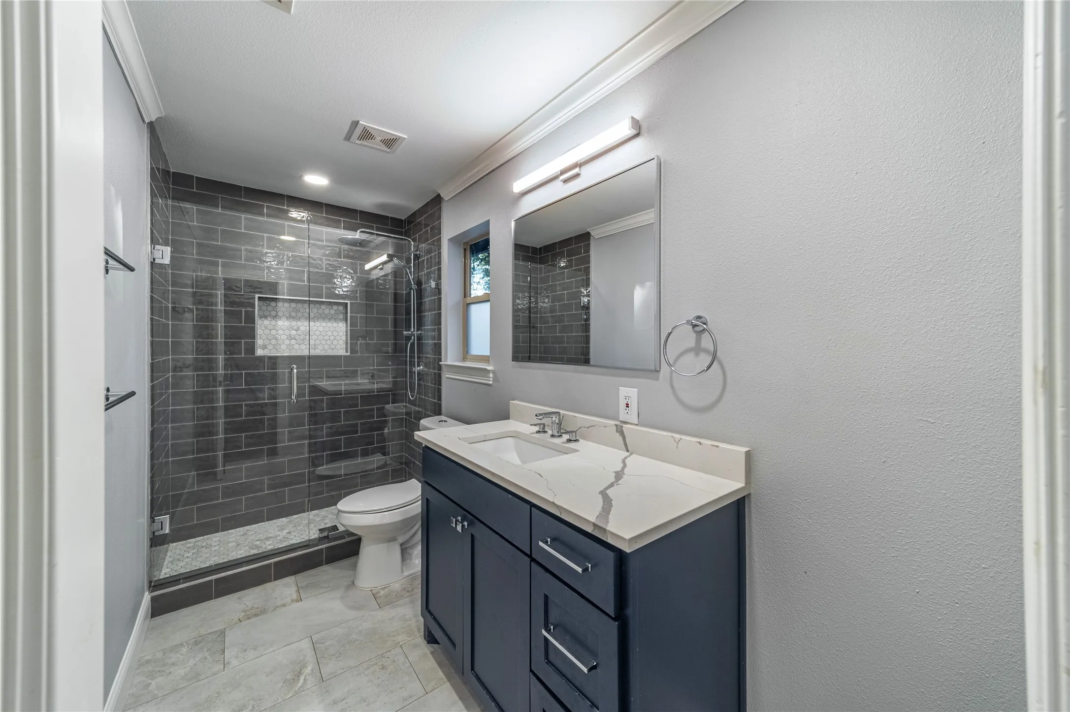 Guest Quarters Bath