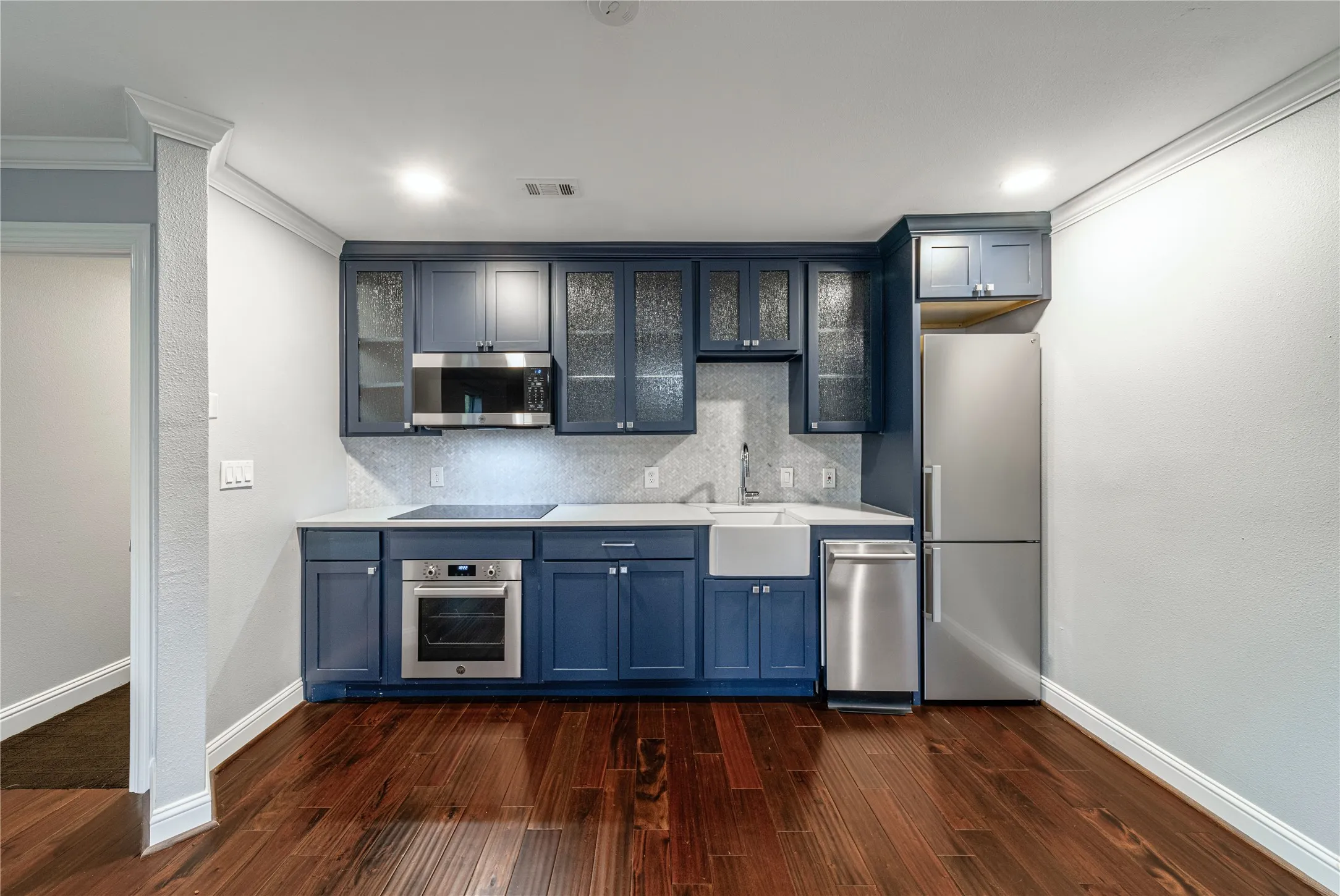 Single Family Residence For Sale in Dallas County , 6363 Vanderbilt Avenue, Dallas, Texas 75214, 4 Bedroom, 4 Bathroom, 2 Garage spaces, 3,886 Sqft, built in 2006, mls#21410832, Real Estate Agent in Dallas, Homes For Sale in Dallas county, Homes For Sale in Dallas, Realtor in Dallas Texas, Real Estate Brokerage Independent Realty Texas, Luminita Cordes Realtor