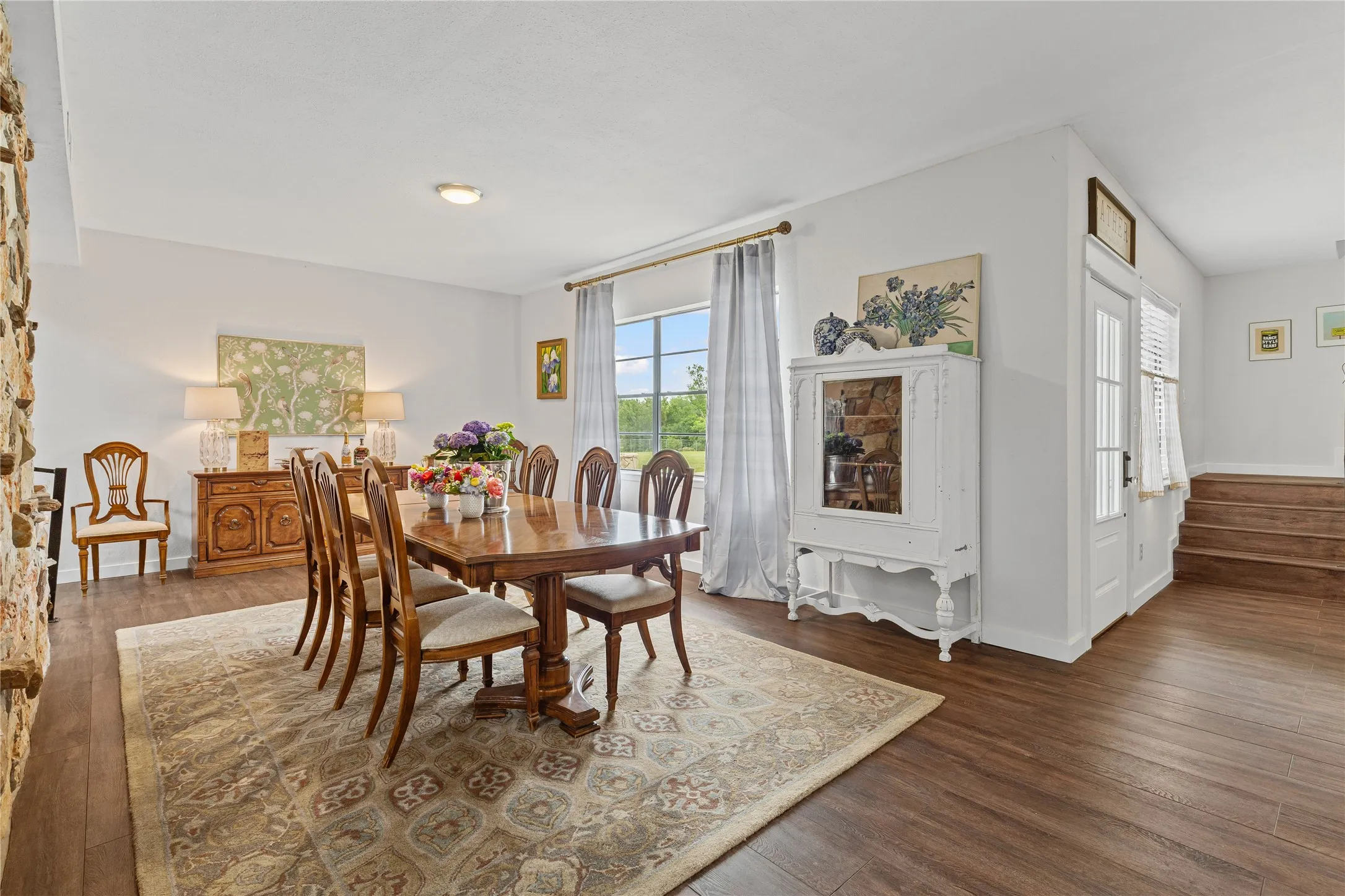 Single Family Residence For Sale in Tarrant County , 9501 Confederate Park Road, Lakeside, Texas 76135, 4 Bedroom, 5 Bathroom, 2 Garage spaces, 5,199 Sqft, built in 1984, mls#21412525, Real Estate Agent in Lakeside, Homes For Sale in Tarrant county, Homes For Sale in Lakeside, Realtor in Lakeside Texas, Real Estate Brokerage Independent Realty Texas, Luminita Cordes Realtor