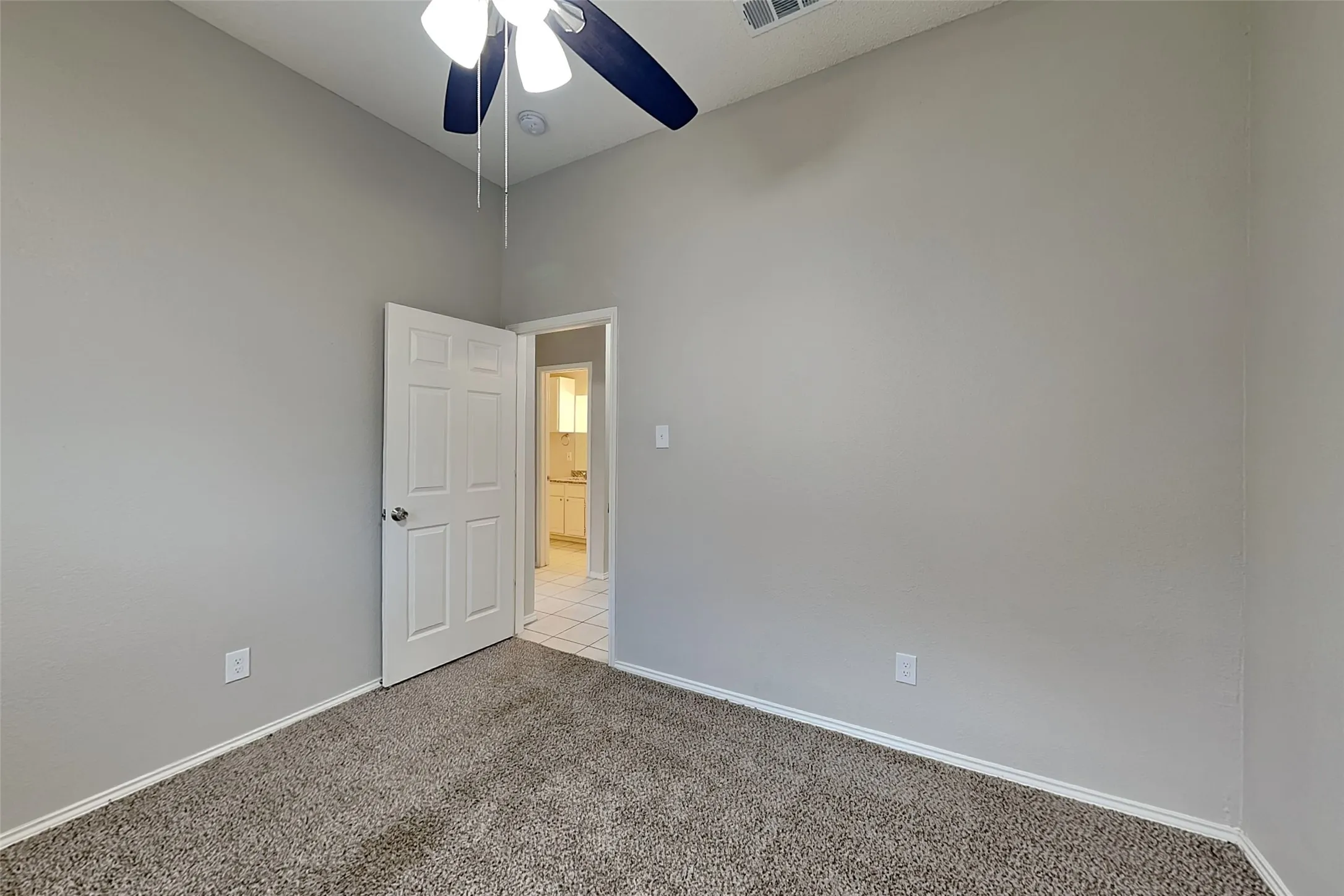 Single Family Residence For Rent in Denton County , 20 Sonora Drive, Trophy Club, Texas 76262, 4 Bedroom, 2 Bathroom, 2 Garage spaces, 2,150 Sqft, built in 1995, mls#21412553, Real Estate Agent in Trophy Club, Homes For Rent in Denton county, Homes For Rent in Trophy Club, Realtor in Trophy Club Texas, Real Estate Brokerage Independent Realty Texas, Luminita Cordes Realtor