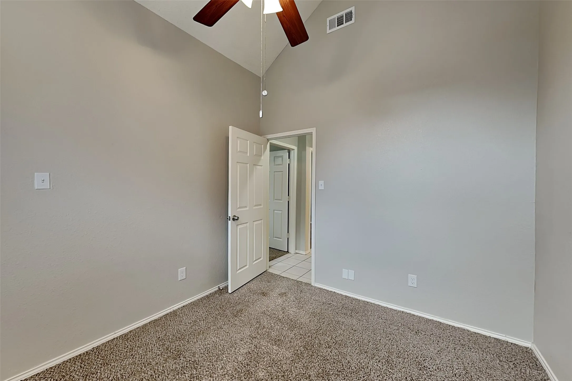 Single Family Residence For Rent in Denton County , 20 Sonora Drive, Trophy Club, Texas 76262, 4 Bedroom, 2 Bathroom, 2 Garage spaces, 2,150 Sqft, built in 1995, mls#21412553, Real Estate Agent in Trophy Club, Homes For Rent in Denton county, Homes For Rent in Trophy Club, Realtor in Trophy Club Texas, Real Estate Brokerage Independent Realty Texas, Luminita Cordes Realtor