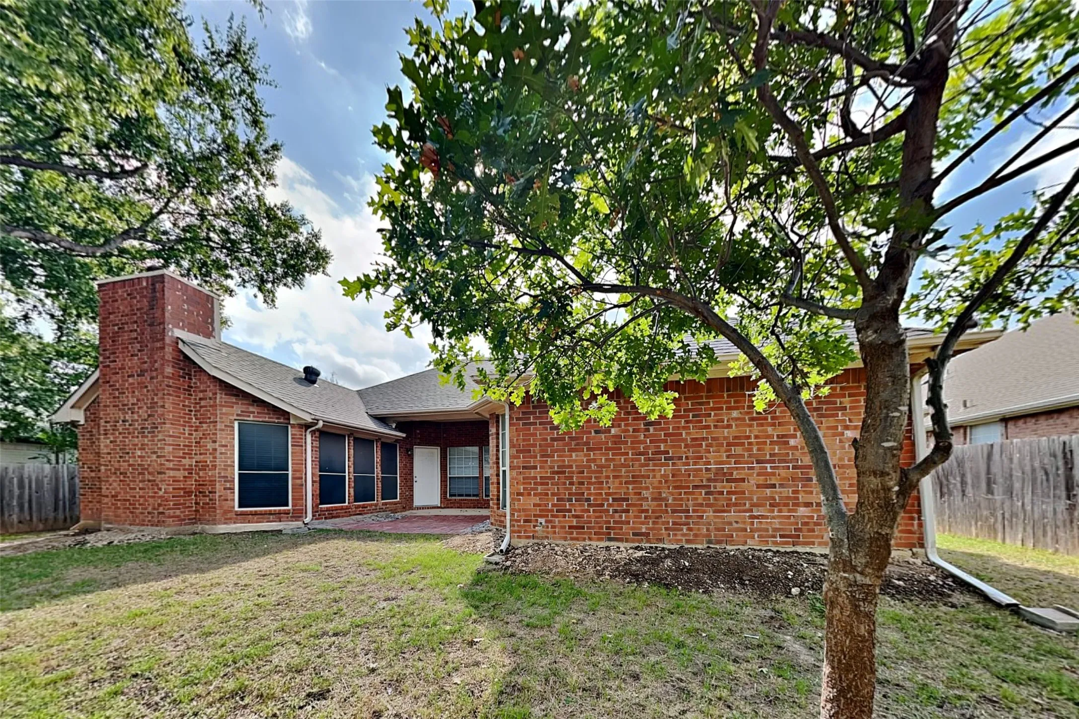 Single Family Residence For Rent in Denton County , 20 Sonora Drive, Trophy Club, Texas 76262, 4 Bedroom, 2 Bathroom, 2 Garage spaces, 2,150 Sqft, built in 1995, mls#21412553, Real Estate Agent in Trophy Club, Homes For Rent in Denton county, Homes For Rent in Trophy Club, Realtor in Trophy Club Texas, Real Estate Brokerage Independent Realty Texas, Luminita Cordes Realtor
