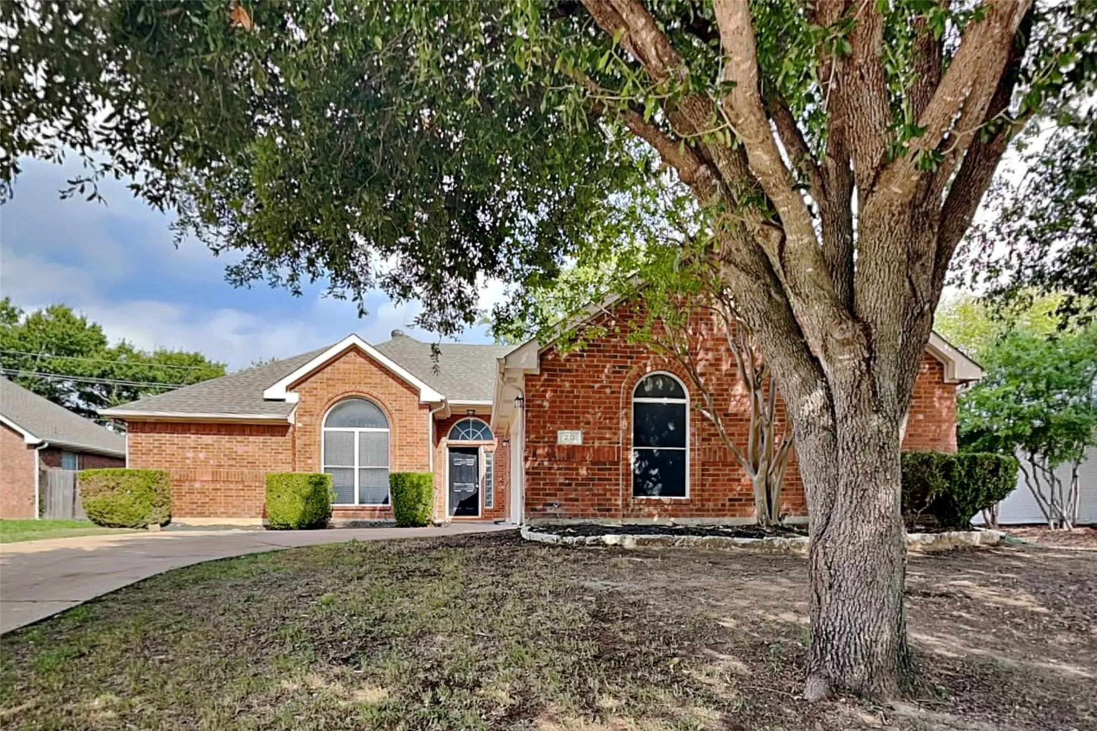 Single Family Residence For Rent