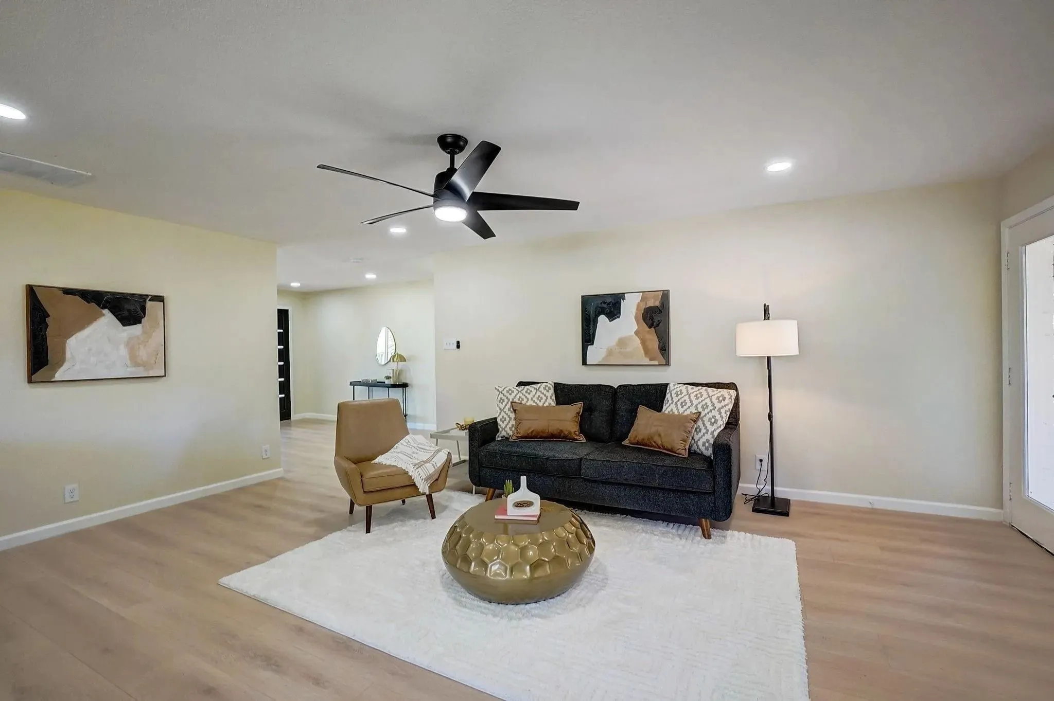 Single Family Residence For Rent in Dallas County , 3040 Ponder Place, Dallas, Texas 75229, 4 Bedroom, 4 Bathroom, 2 Garage spaces, 2,496 Sqft, built in 1965, mls#21412570, Real Estate Agent in Dallas, Homes For Rent in Dallas county, Homes For Rent in Dallas, Realtor in Dallas Texas, Real Estate Brokerage Independent Realty Texas, Luminita Cordes Realtor