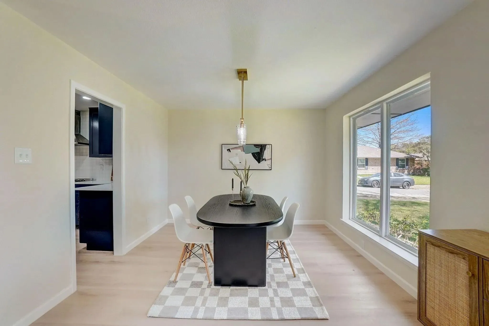 Single Family Residence For Rent in Dallas County , 3040 Ponder Place, Dallas, Texas 75229, 4 Bedroom, 4 Bathroom, 2 Garage spaces, 2,496 Sqft, built in 1965, mls#21412570, Real Estate Agent in Dallas, Homes For Rent in Dallas county, Homes For Rent in Dallas, Realtor in Dallas Texas, Real Estate Brokerage Independent Realty Texas, Luminita Cordes Realtor