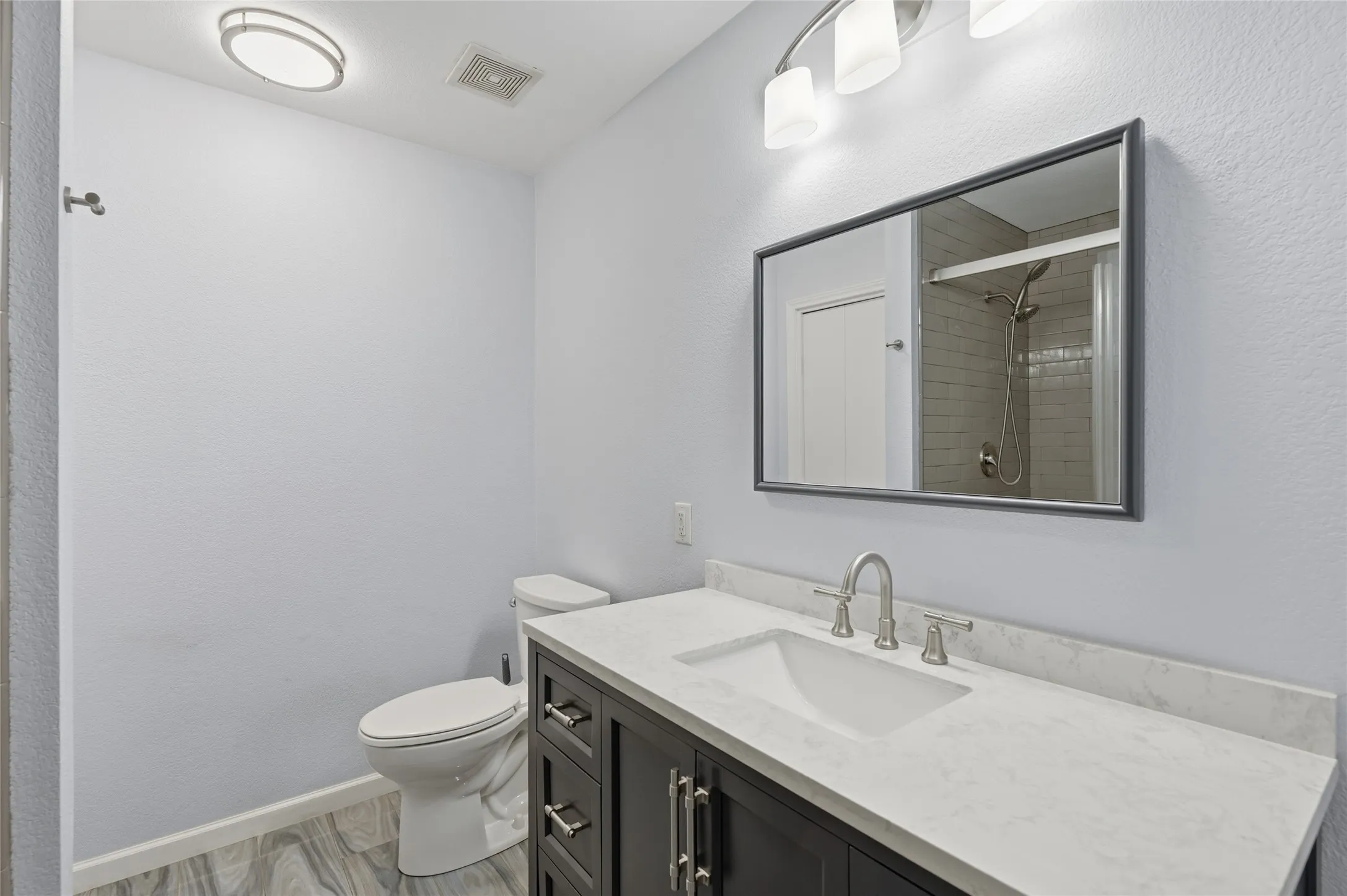 Single Family Residence For Sale in Grayson County , 2121 Sherbrooke Court, Sherman, Texas 75092, 3 Bedroom, 2 Bathroom, 2 Garage spaces, 1,831 Sqft, built in 2004, mls#21411967, Real Estate Agent in Sherman, Homes For Sale in Grayson county, Homes For Sale in Sherman, Realtor in Sherman Texas, Real Estate Brokerage Independent Realty Texas, Luminita Cordes Realtor