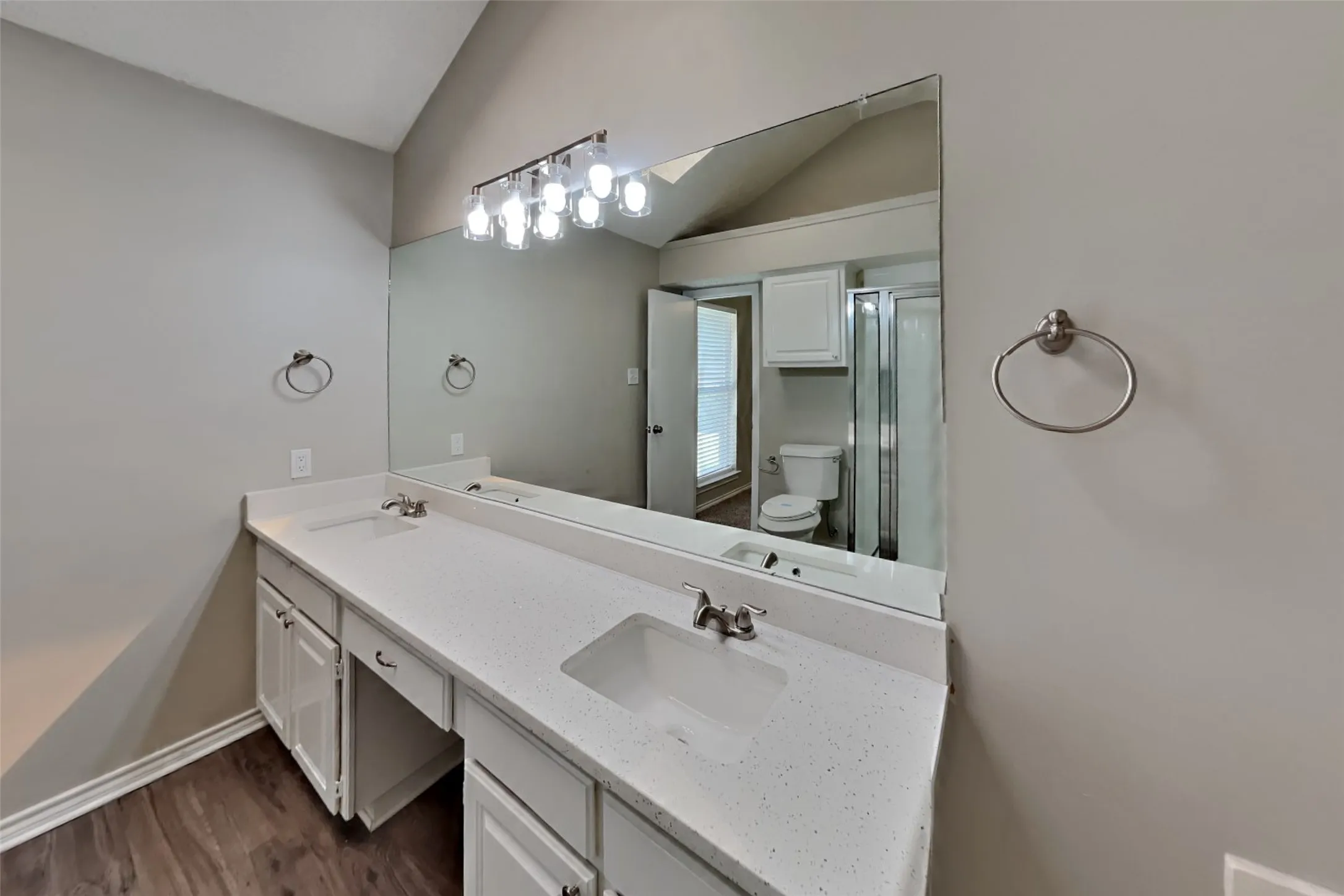 Single Family Residence For Rent in Denton County , 2250 Arbor Creek Drive, Carrollton, Texas 75010, 3 Bedroom, 2 Bathroom, 2 Garage spaces, 1,419 Sqft, built in 1990, mls#21412573, Real Estate Agent in Carrollton, Homes For Rent in Denton county, Homes For Rent in Carrollton, Realtor in Carrollton Texas, Real Estate Brokerage Independent Realty Texas, Luminita Cordes Realtor