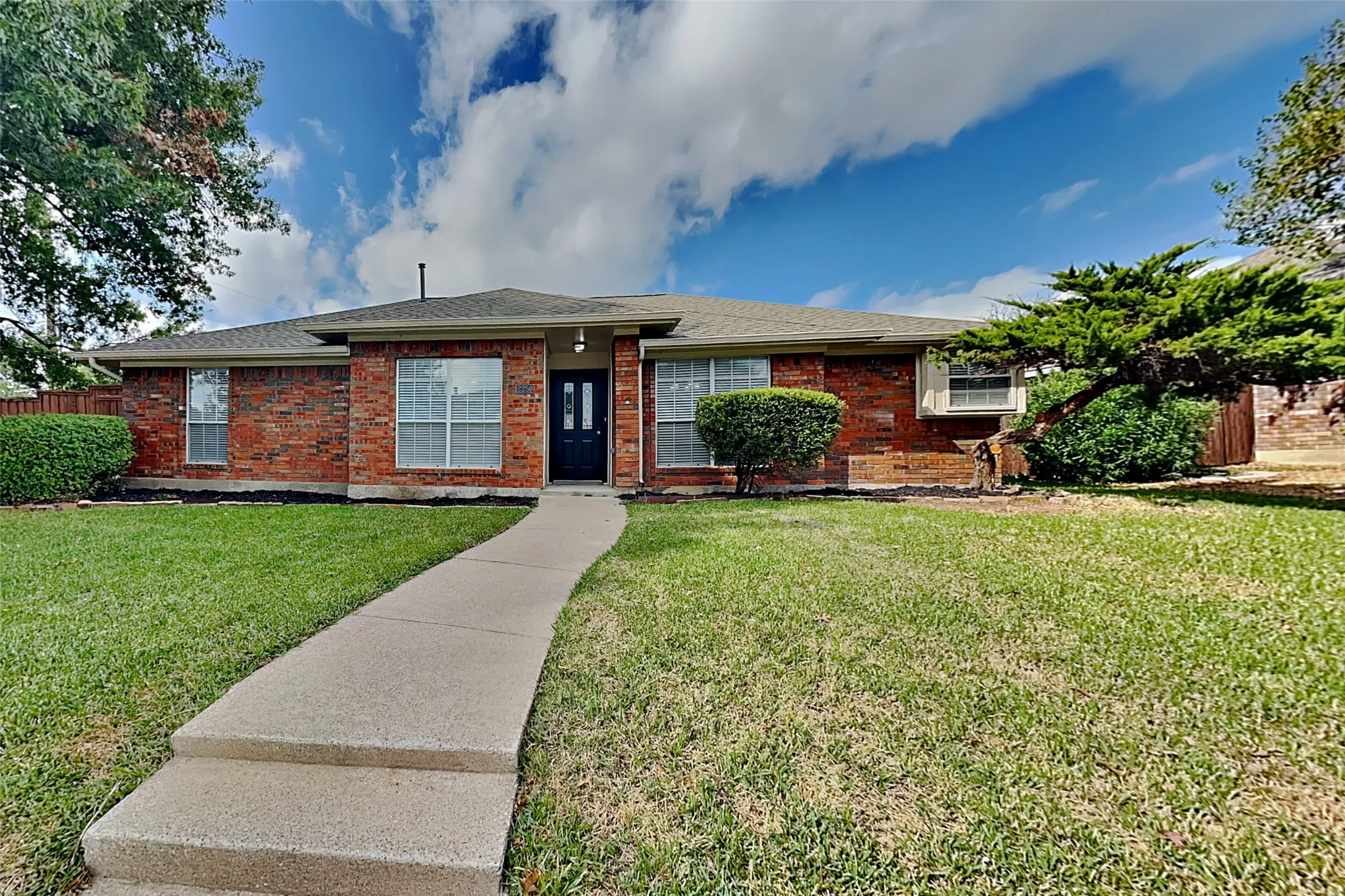 Single Family Residence For Rent in Denton County , 2250 Arbor Creek Drive, Carrollton, Texas 75010, 3 Bedroom, 2 Bathroom, 2 Garage spaces, 1,419 Sqft, built in 1990, mls#21412573, Real Estate Agent in Carrollton, Homes For Rent in Denton county, Homes For Rent in Carrollton, Realtor in Carrollton Texas, Real Estate Brokerage Independent Realty Texas, Luminita Cordes Realtor