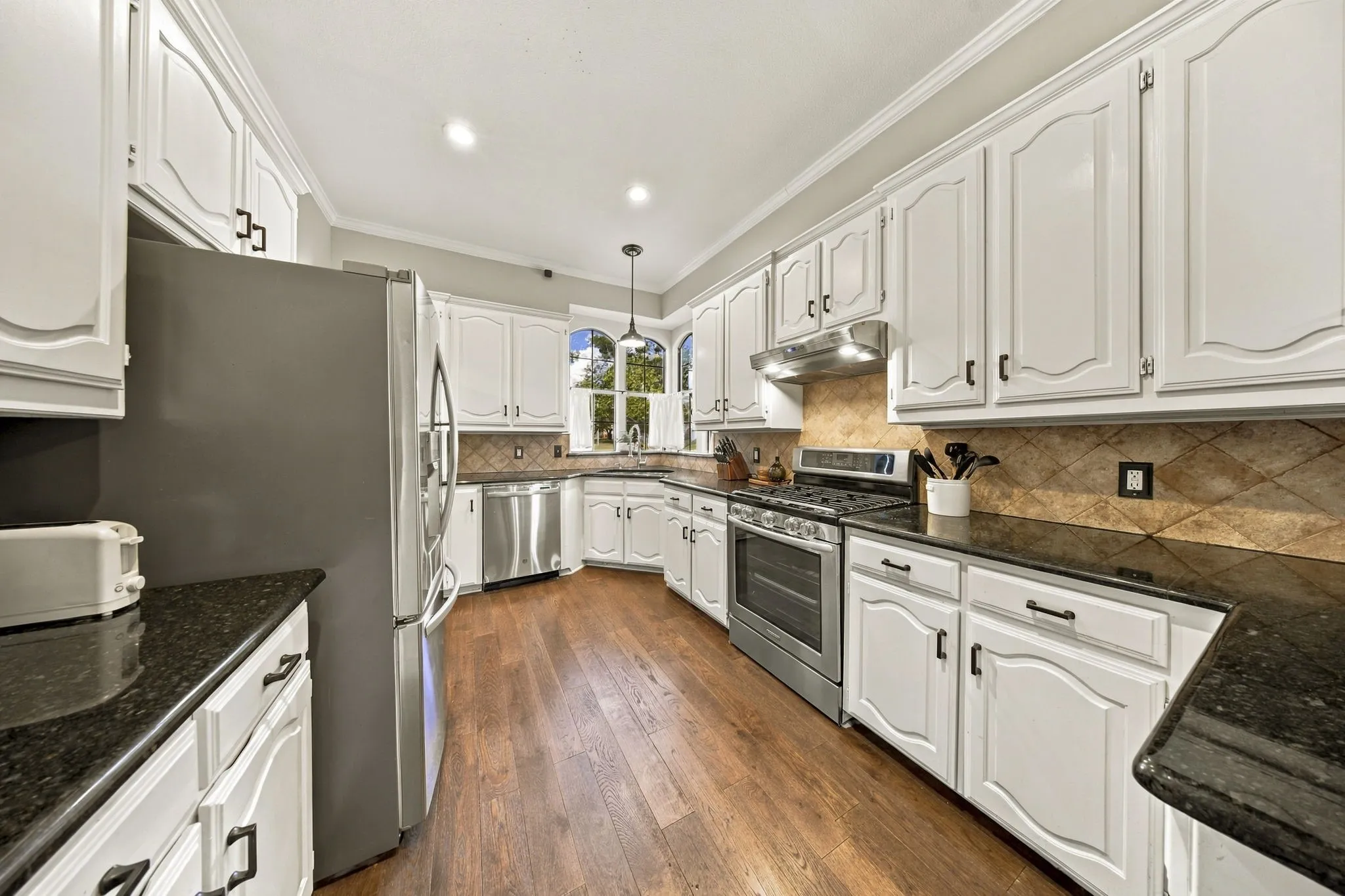 Single Family Residence For Sale in Collin County , 3512 Wilshire Drive, Plano, Texas 75023, 4 Bedroom, 4 Bathroom, 2 Garage spaces, 3,077 Sqft, built in 1986, mls#21411731, Real Estate Agent in Plano, Homes For Sale in Collin county, Homes For Sale in Plano, Realtor in Plano Texas, Real Estate Brokerage Independent Realty Texas, Luminita Cordes Realtor