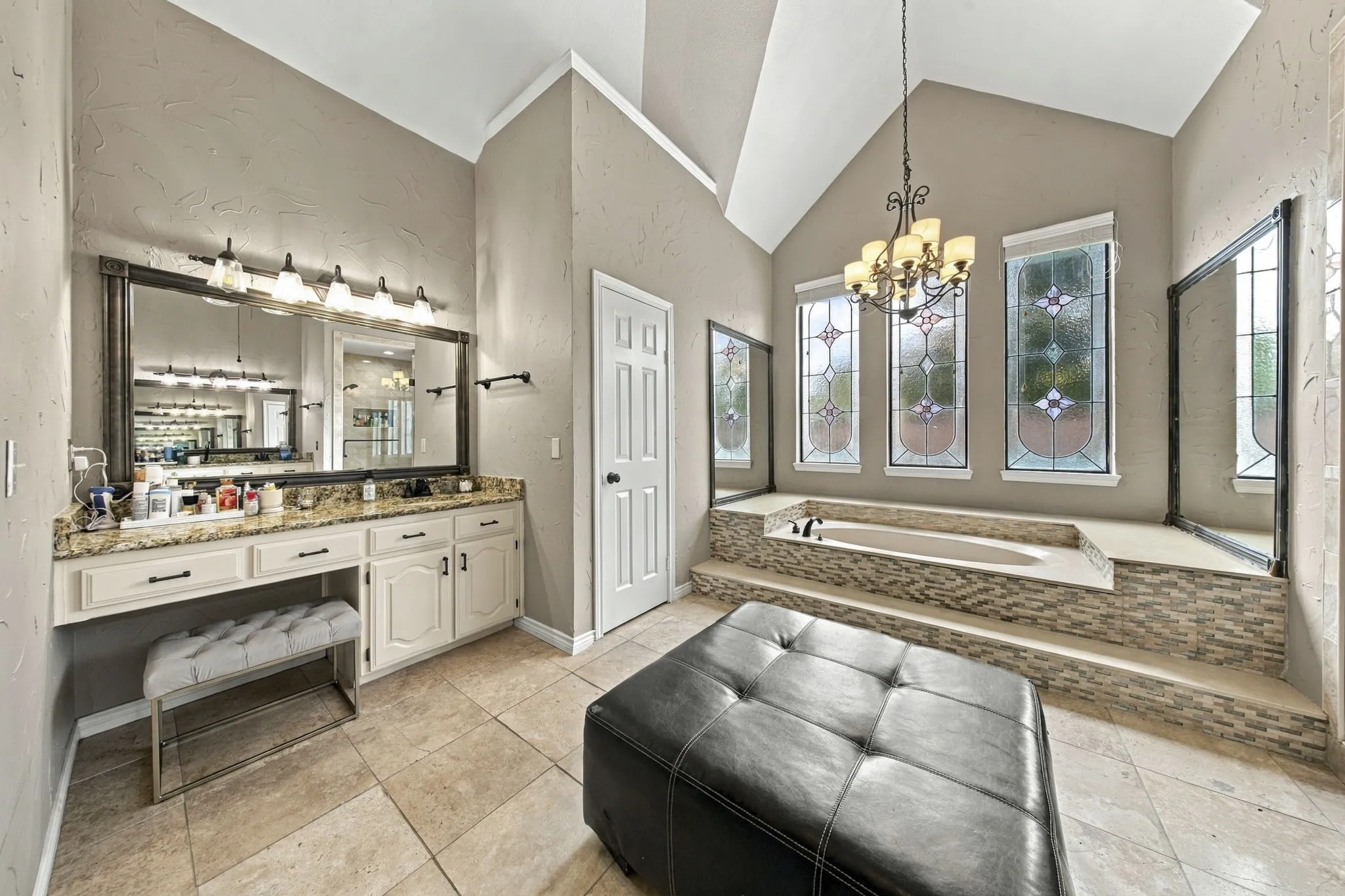 Single Family Residence For Sale in Collin County , 3512 Wilshire Drive, Plano, Texas 75023, 4 Bedroom, 4 Bathroom, 2 Garage spaces, 3,077 Sqft, built in 1986, mls#21411731, Real Estate Agent in Plano, Homes For Sale in Collin county, Homes For Sale in Plano, Realtor in Plano Texas, Real Estate Brokerage Independent Realty Texas, Luminita Cordes Realtor