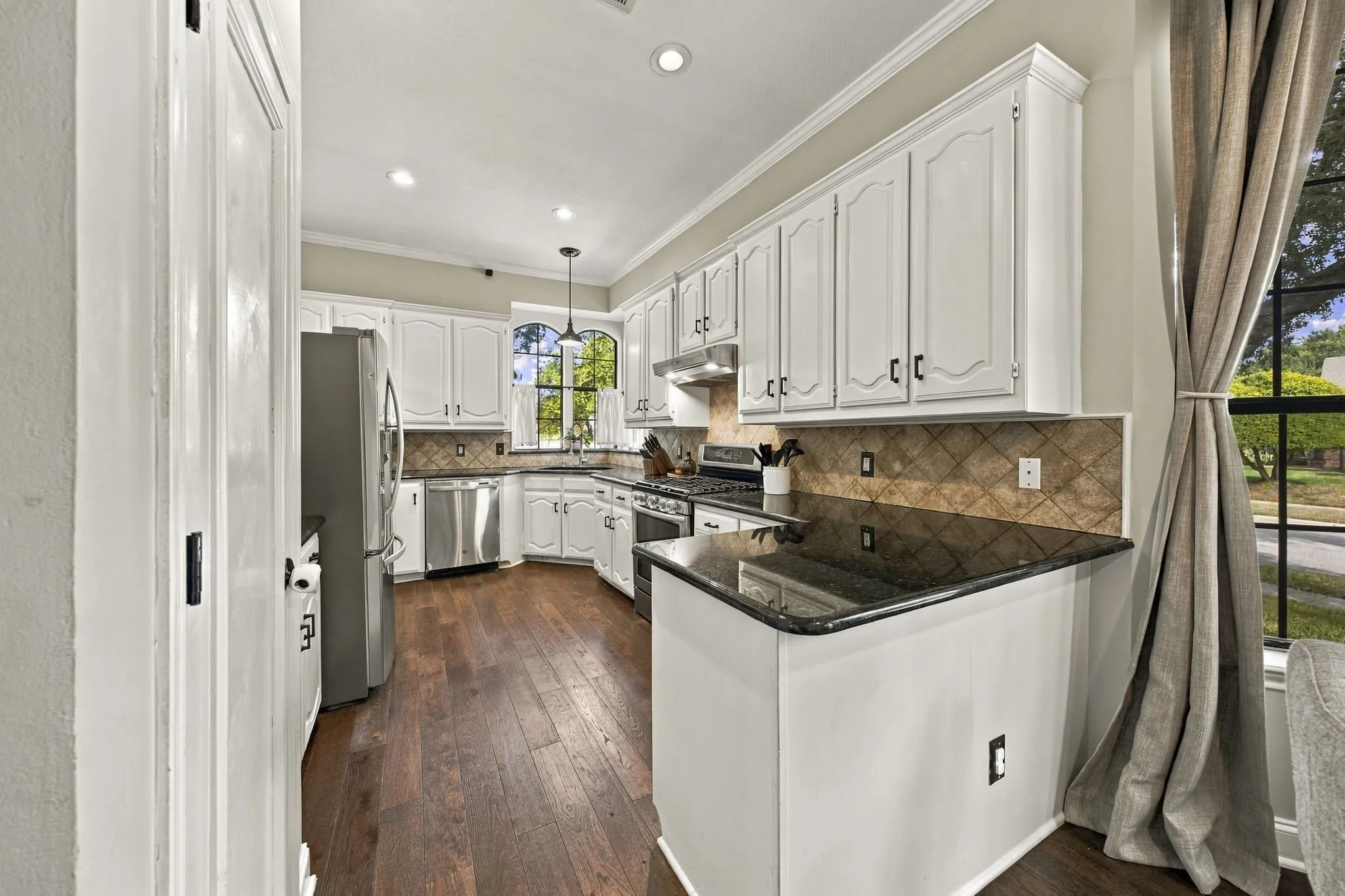Single Family Residence For Sale in Collin County , 3512 Wilshire Drive, Plano, Texas 75023, 4 Bedroom, 4 Bathroom, 2 Garage spaces, 3,077 Sqft, built in 1986, mls#21411731, Real Estate Agent in Plano, Homes For Sale in Collin county, Homes For Sale in Plano, Realtor in Plano Texas, Real Estate Brokerage Independent Realty Texas, Luminita Cordes Realtor