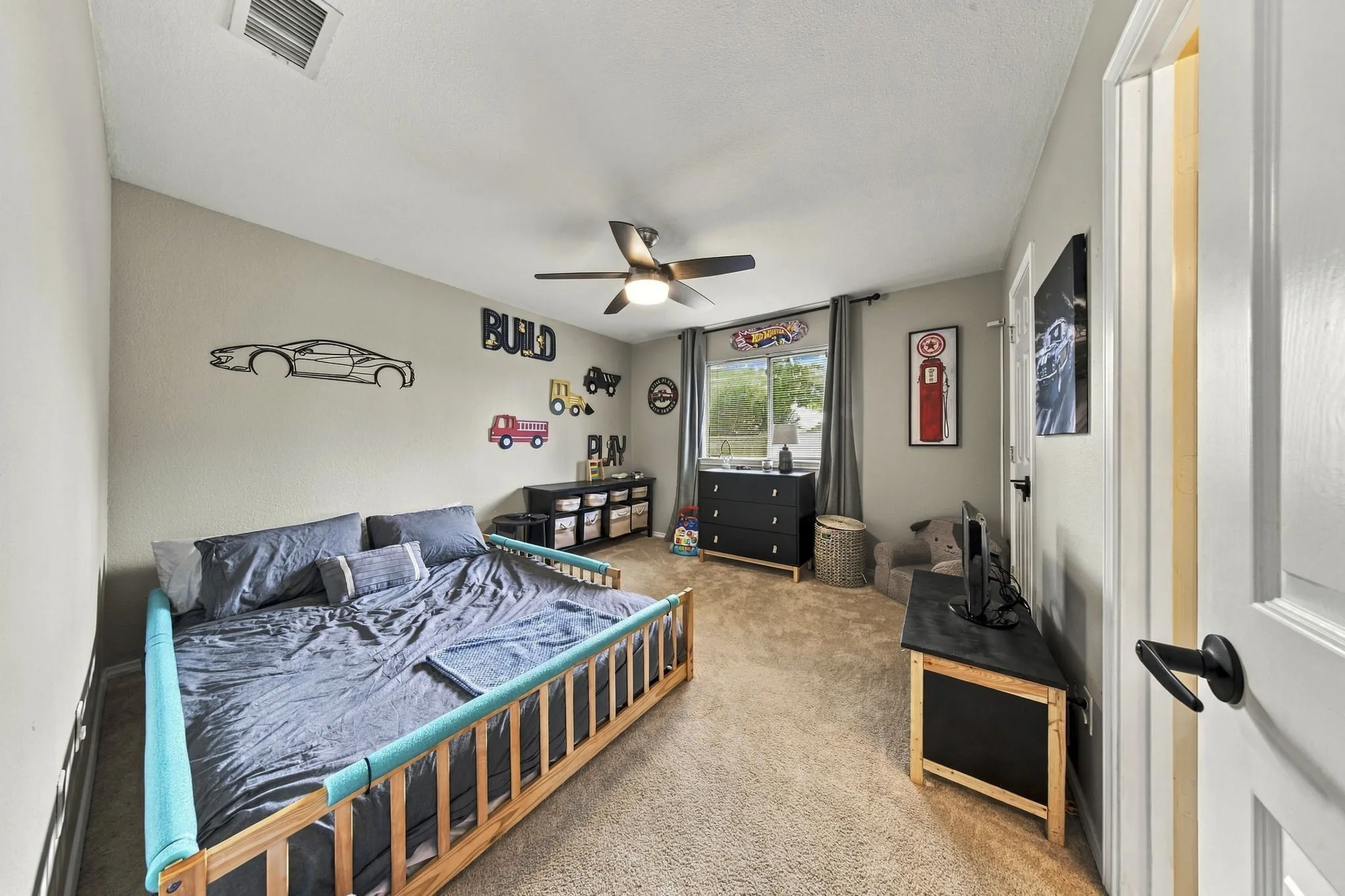Single Family Residence For Sale in Collin County , 3512 Wilshire Drive, Plano, Texas 75023, 4 Bedroom, 4 Bathroom, 2 Garage spaces, 3,077 Sqft, built in 1986, mls#21411731, Real Estate Agent in Plano, Homes For Sale in Collin county, Homes For Sale in Plano, Realtor in Plano Texas, Real Estate Brokerage Independent Realty Texas, Luminita Cordes Realtor