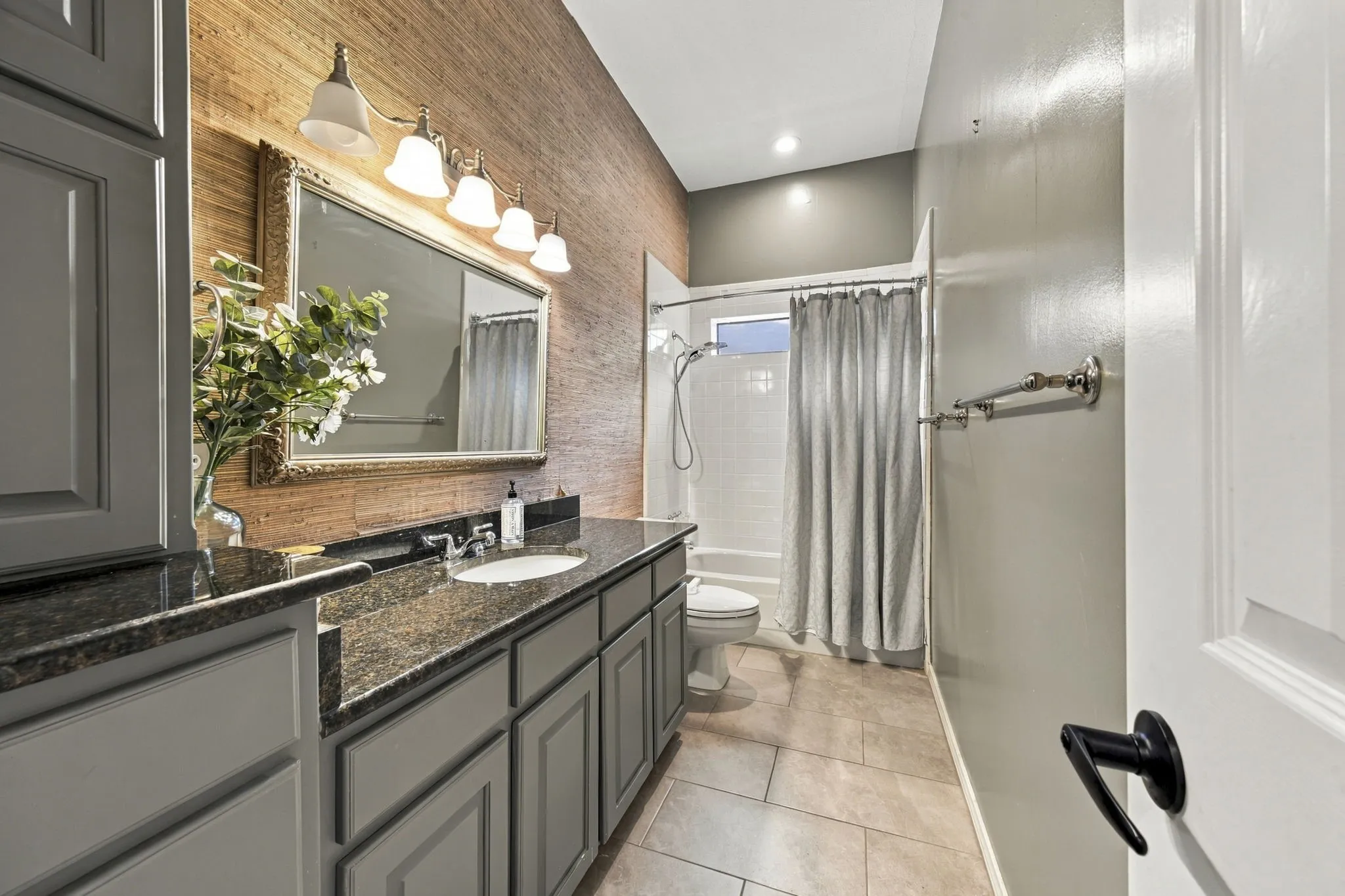 Single Family Residence For Sale in Collin County , 3512 Wilshire Drive, Plano, Texas 75023, 4 Bedroom, 4 Bathroom, 2 Garage spaces, 3,077 Sqft, built in 1986, mls#21411731, Real Estate Agent in Plano, Homes For Sale in Collin county, Homes For Sale in Plano, Realtor in Plano Texas, Real Estate Brokerage Independent Realty Texas, Luminita Cordes Realtor