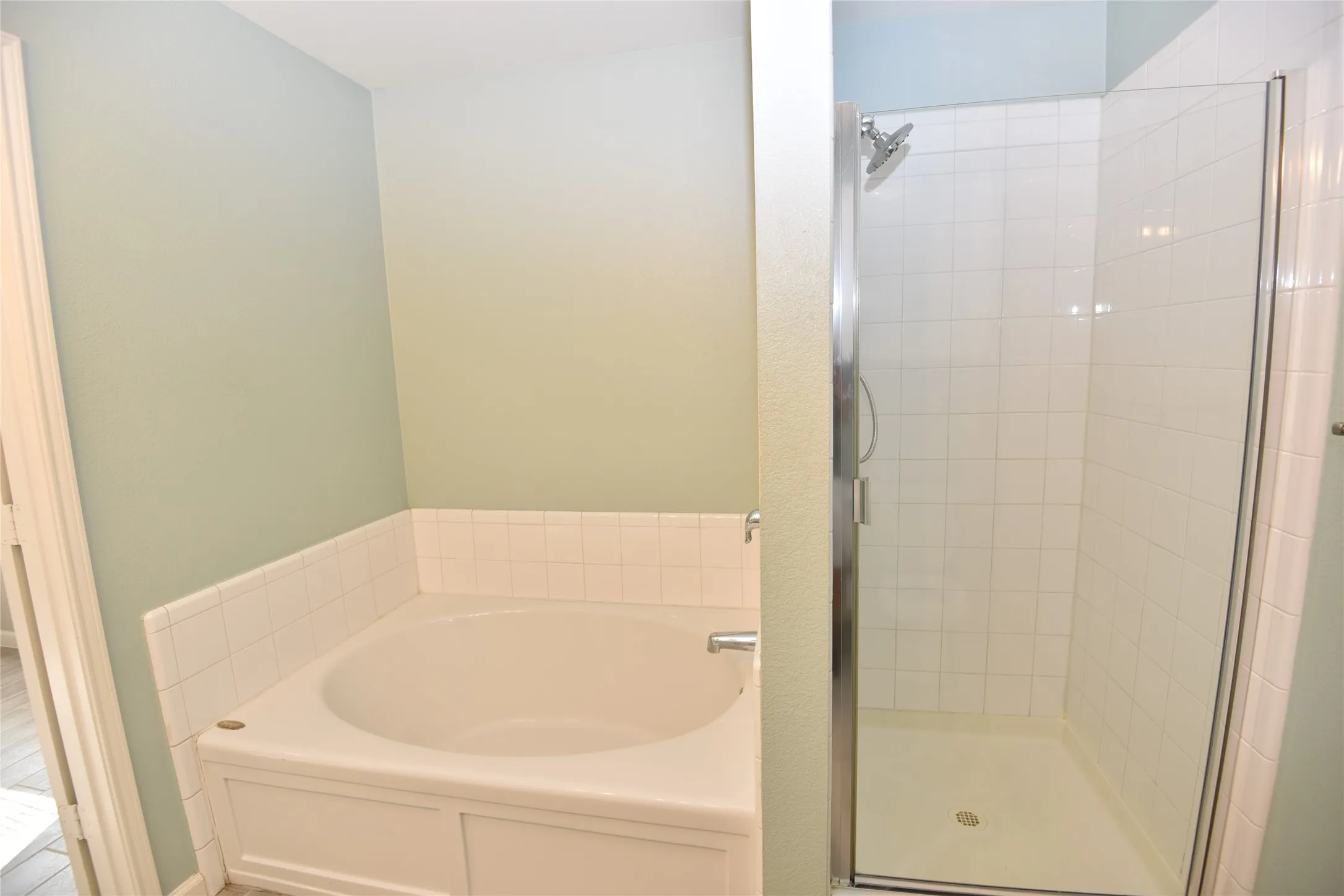 Single Family Residence For Rent in Tarrant County , 9417 Pastime Court, Fort Worth, Texas 76244, 4 Bedroom, 2 Bathroom, 2 Garage spaces, 1,906 Sqft, built in 2005, mls#21412465, Real Estate Agent in Fort Worth, Homes For Rent in Tarrant county, Homes For Rent in Fort Worth, Realtor in Fort Worth Texas, Real Estate Brokerage Independent Realty Texas, Luminita Cordes Realtor