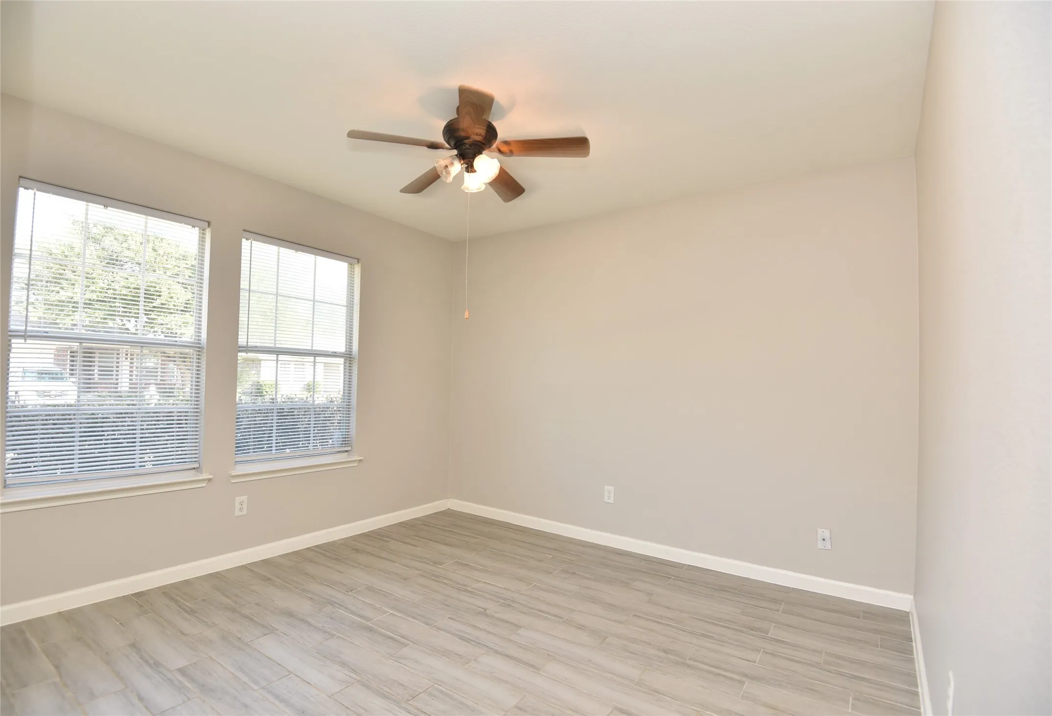 Single Family Residence For Rent in Tarrant County , 9417 Pastime Court, Fort Worth, Texas 76244, 4 Bedroom, 2 Bathroom, 2 Garage spaces, 1,906 Sqft, built in 2005, mls#21412465, Real Estate Agent in Fort Worth, Homes For Rent in Tarrant county, Homes For Rent in Fort Worth, Realtor in Fort Worth Texas, Real Estate Brokerage Independent Realty Texas, Luminita Cordes Realtor