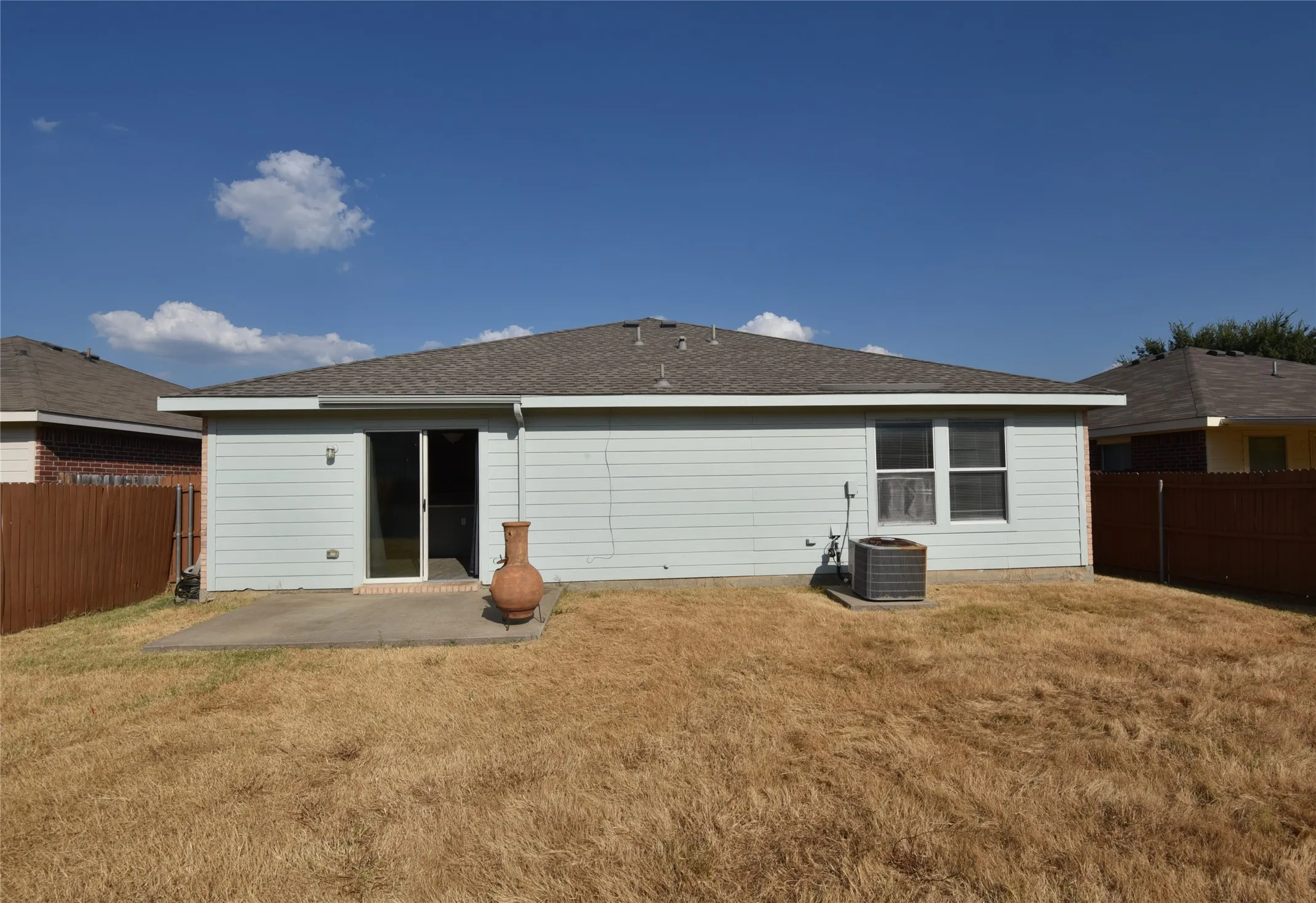 Single Family Residence For Rent in Tarrant County , 9417 Pastime Court, Fort Worth, Texas 76244, 4 Bedroom, 2 Bathroom, 2 Garage spaces, 1,906 Sqft, built in 2005, mls#21412465, Real Estate Agent in Fort Worth, Homes For Rent in Tarrant county, Homes For Rent in Fort Worth, Realtor in Fort Worth Texas, Real Estate Brokerage Independent Realty Texas, Luminita Cordes Realtor